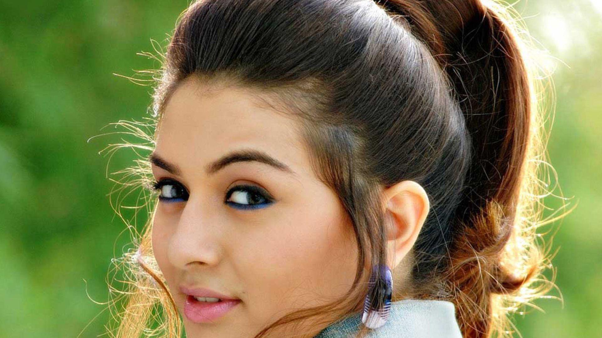 Hansika Motwani H Nh N N N Di N Vi N Xinh P Top Nh Ng H Nh Nh P