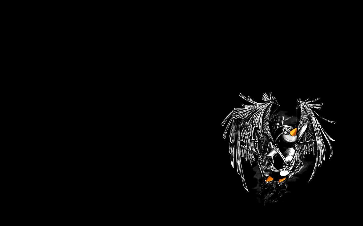 Пингвин linux на черном фоне