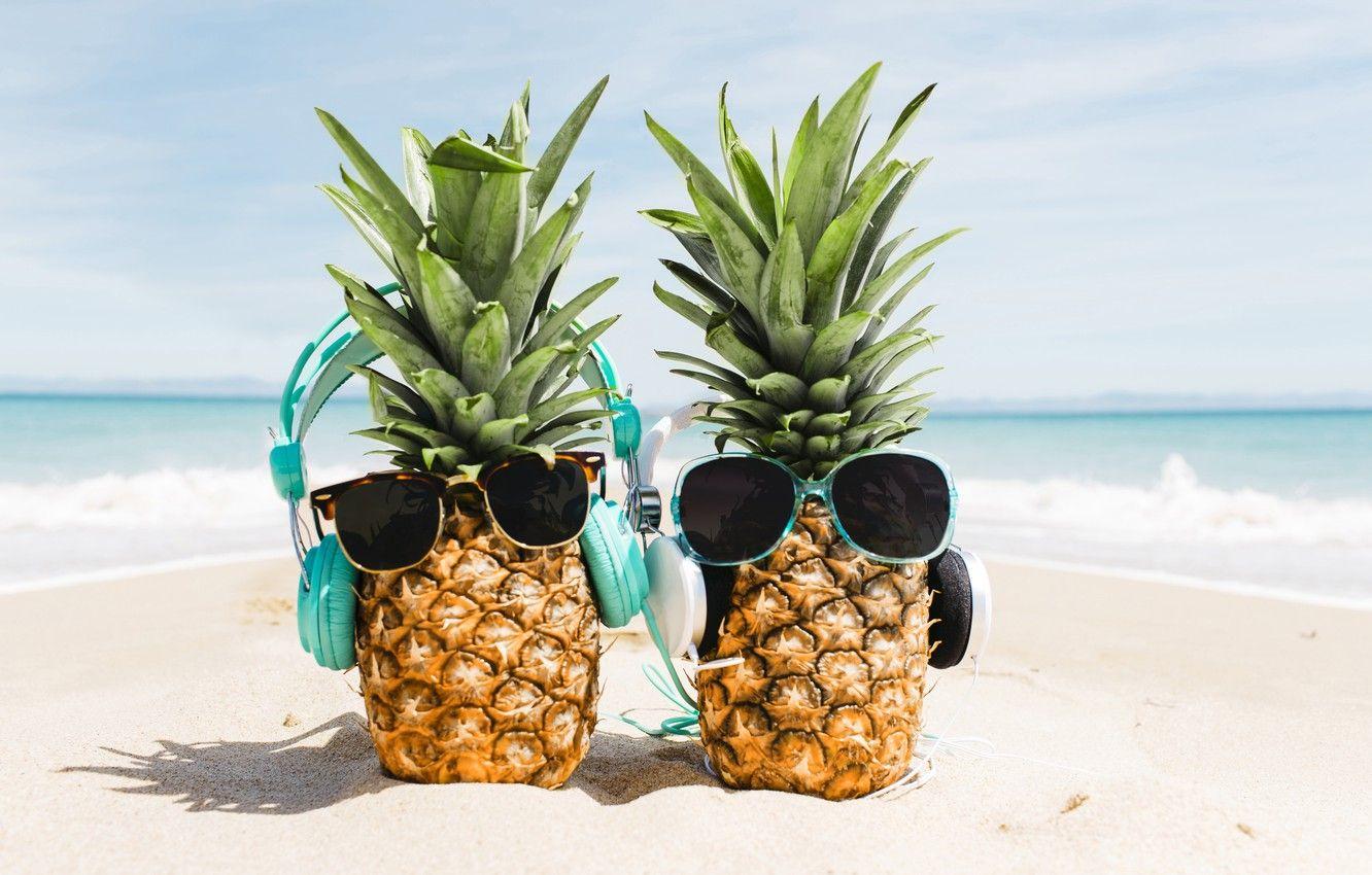 Pineapple With Sunglasses Wallpapers Top Free Pineapple With