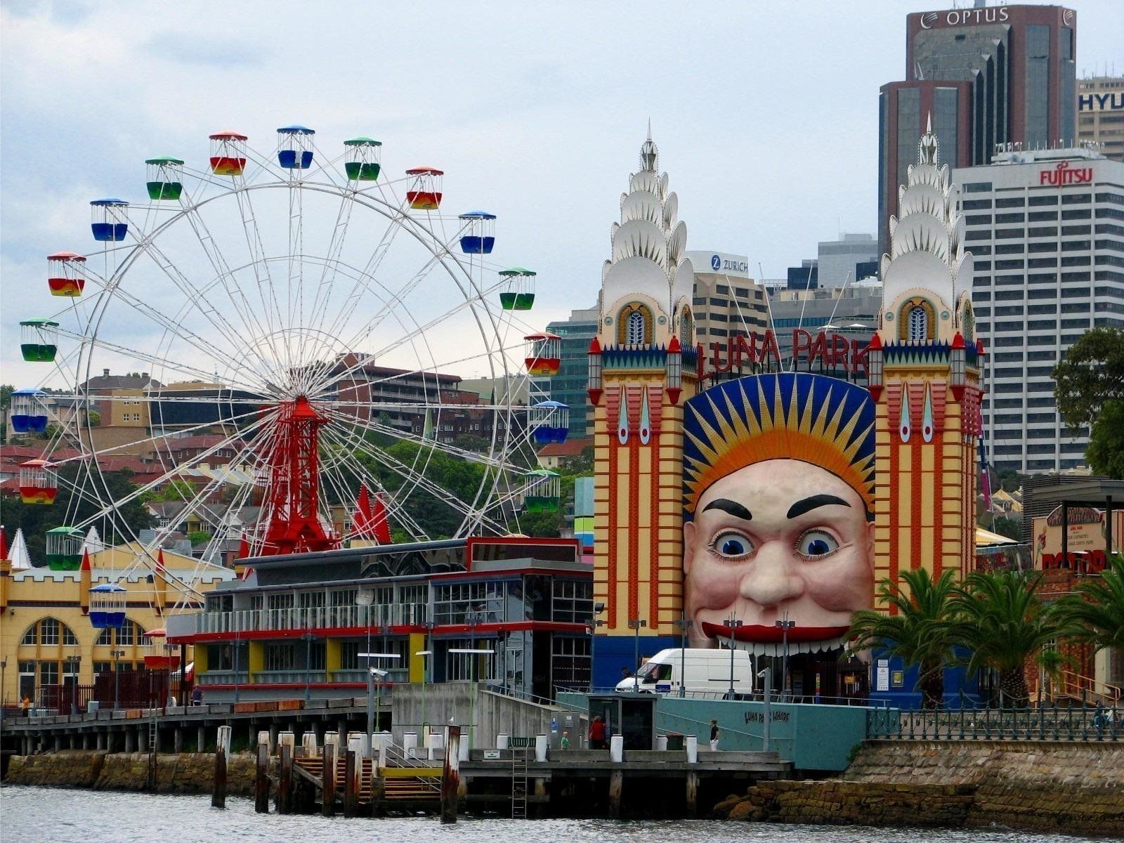 1600x1200 Man Made Luna Park Wallpaper
