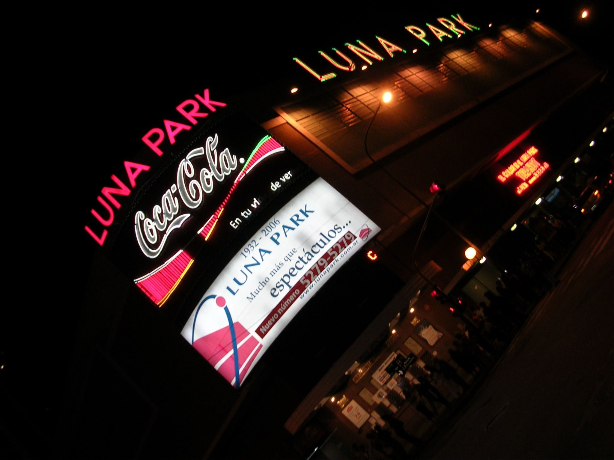 2048x1536 Luna Park de