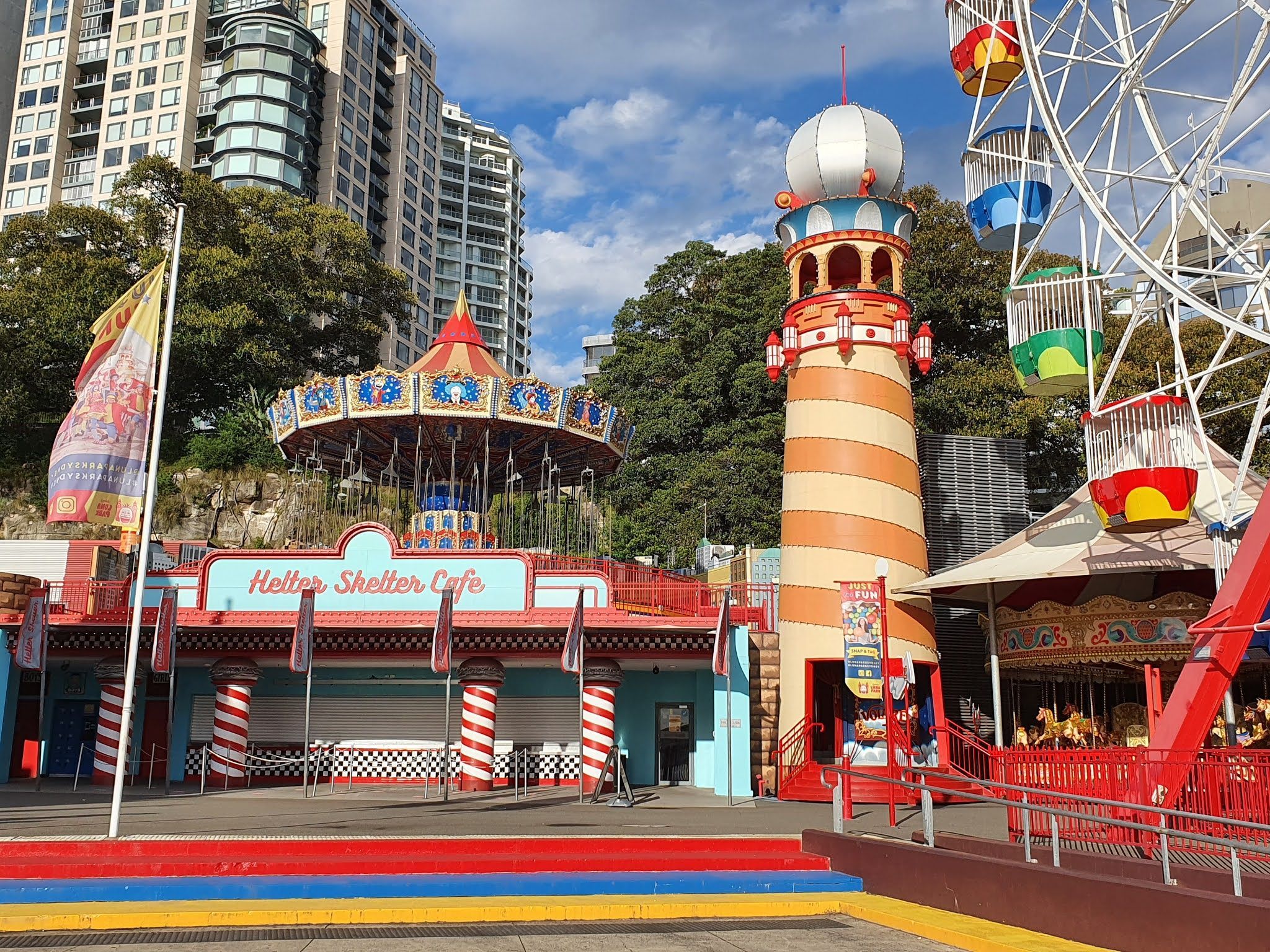 2048x1536 Sydney and Suburbs: Milsons Point, Luna Park
