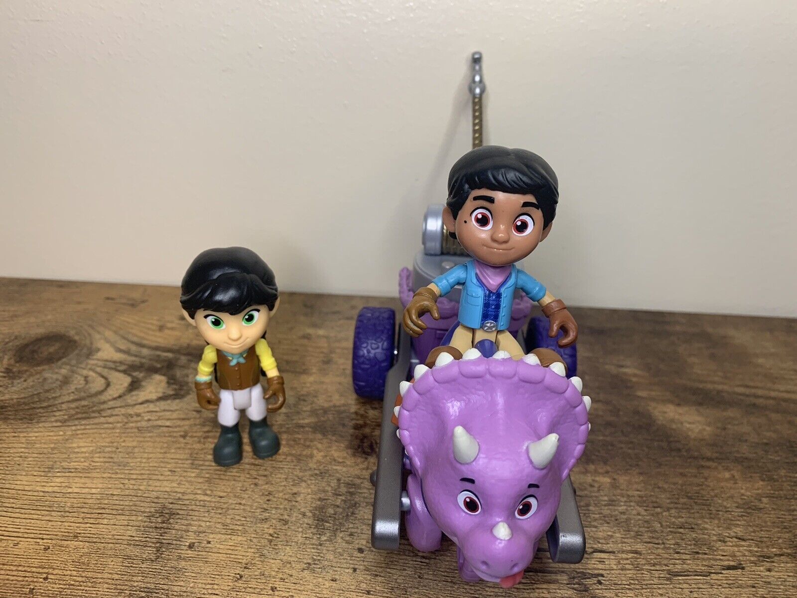 1600x1200 Dino Ranch Toy Lot
