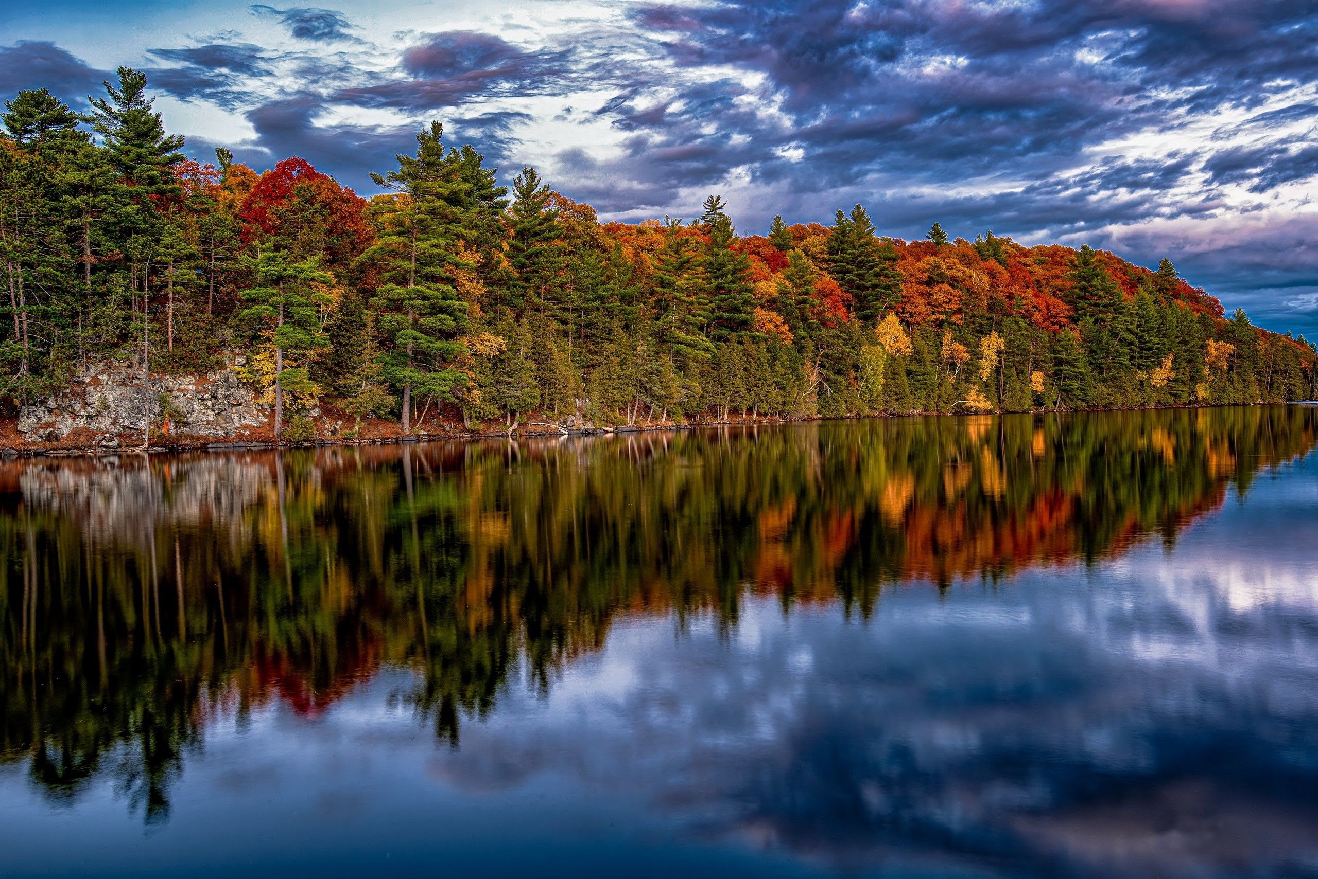 2560x1709 Wallpaper / nature, reflection, trees, fall, landscape, water, Canada free download