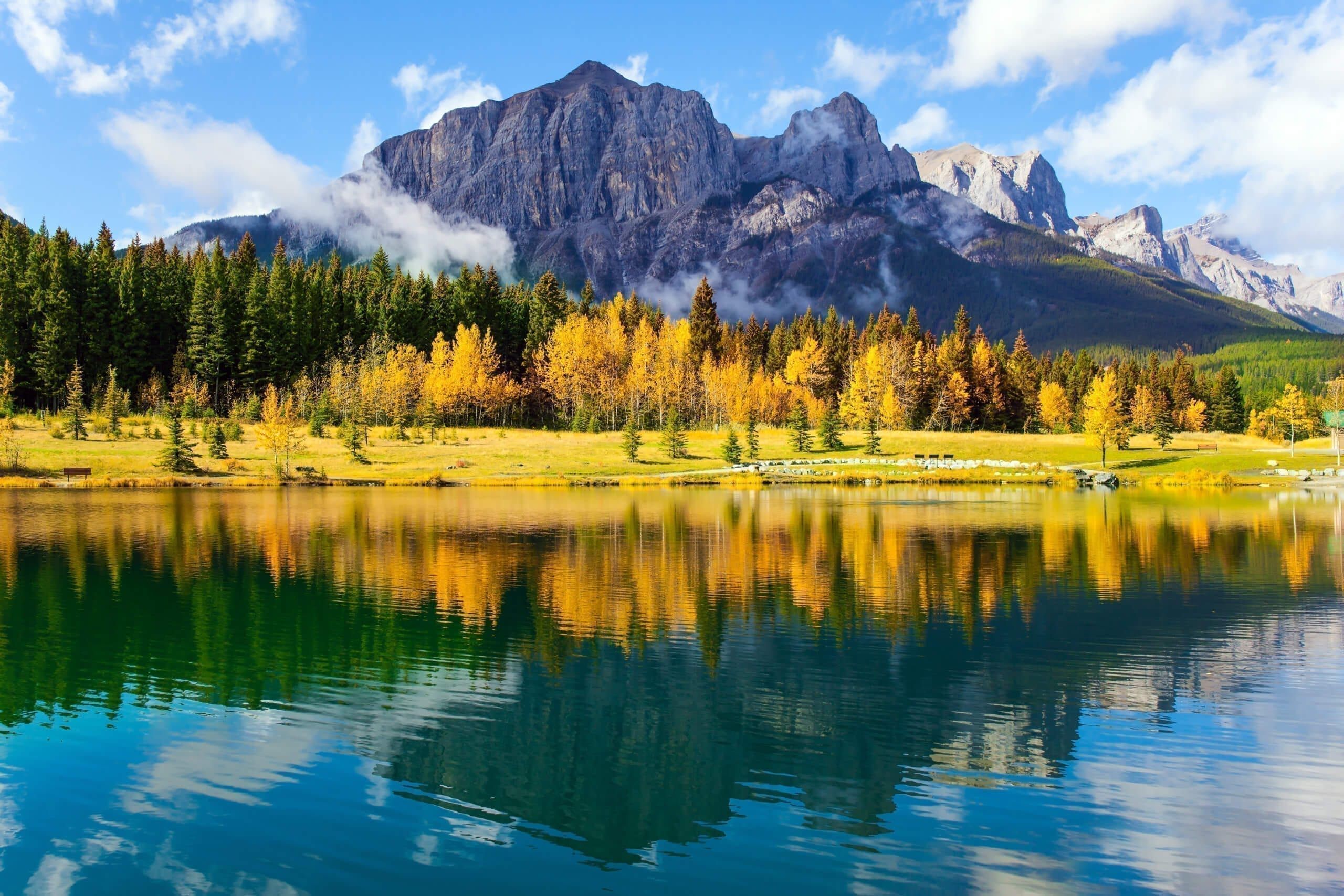 2560x1707 Take in the Beauty of This Year's Fall Colors- Escape Trailer