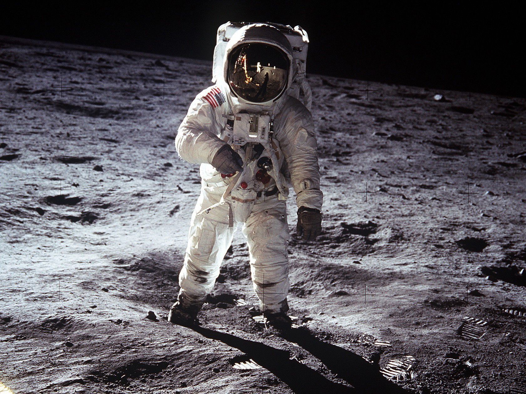 1680x1260 Apollo 11 Wallpaper