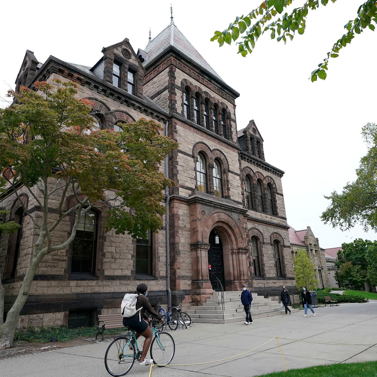 1280x1280 Ivy League's Agreement to Ban Athletic Scholarships Is Illegal, Lawsuit Says