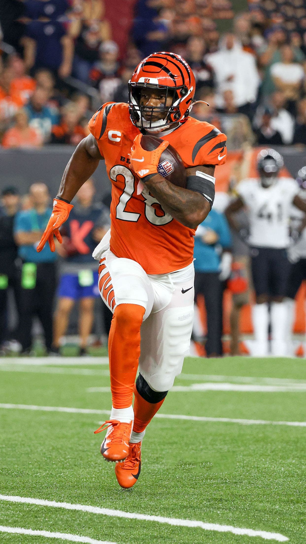 1242x2208 Joe Mixon Wallpaper