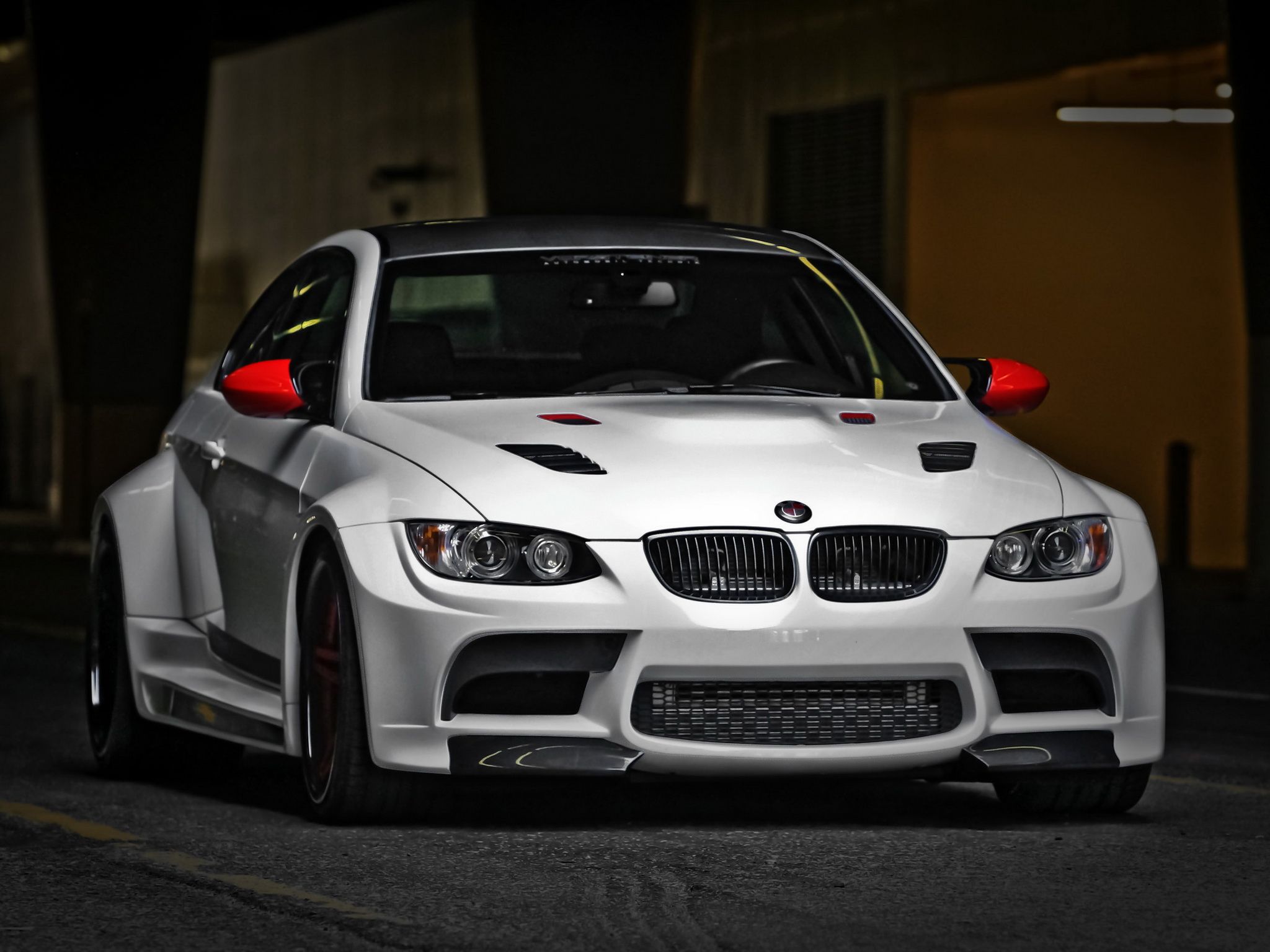 2048x1536 Vehicles BMW HD Wallpaper
