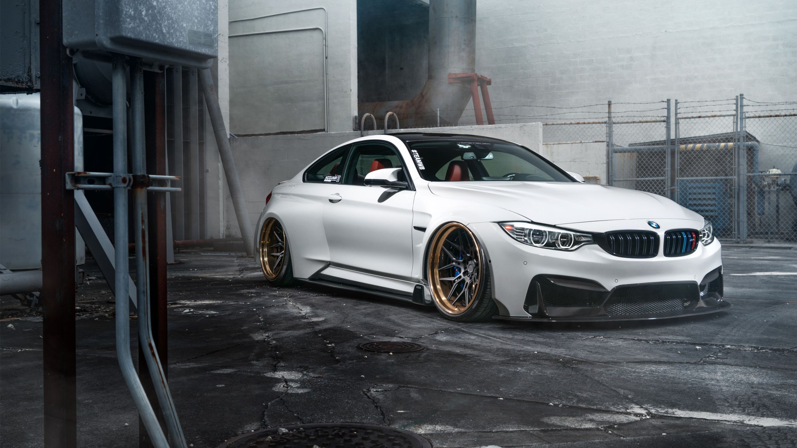 2560x1440 ADV BMW M4 wallpaper in 2560x1440 resolution