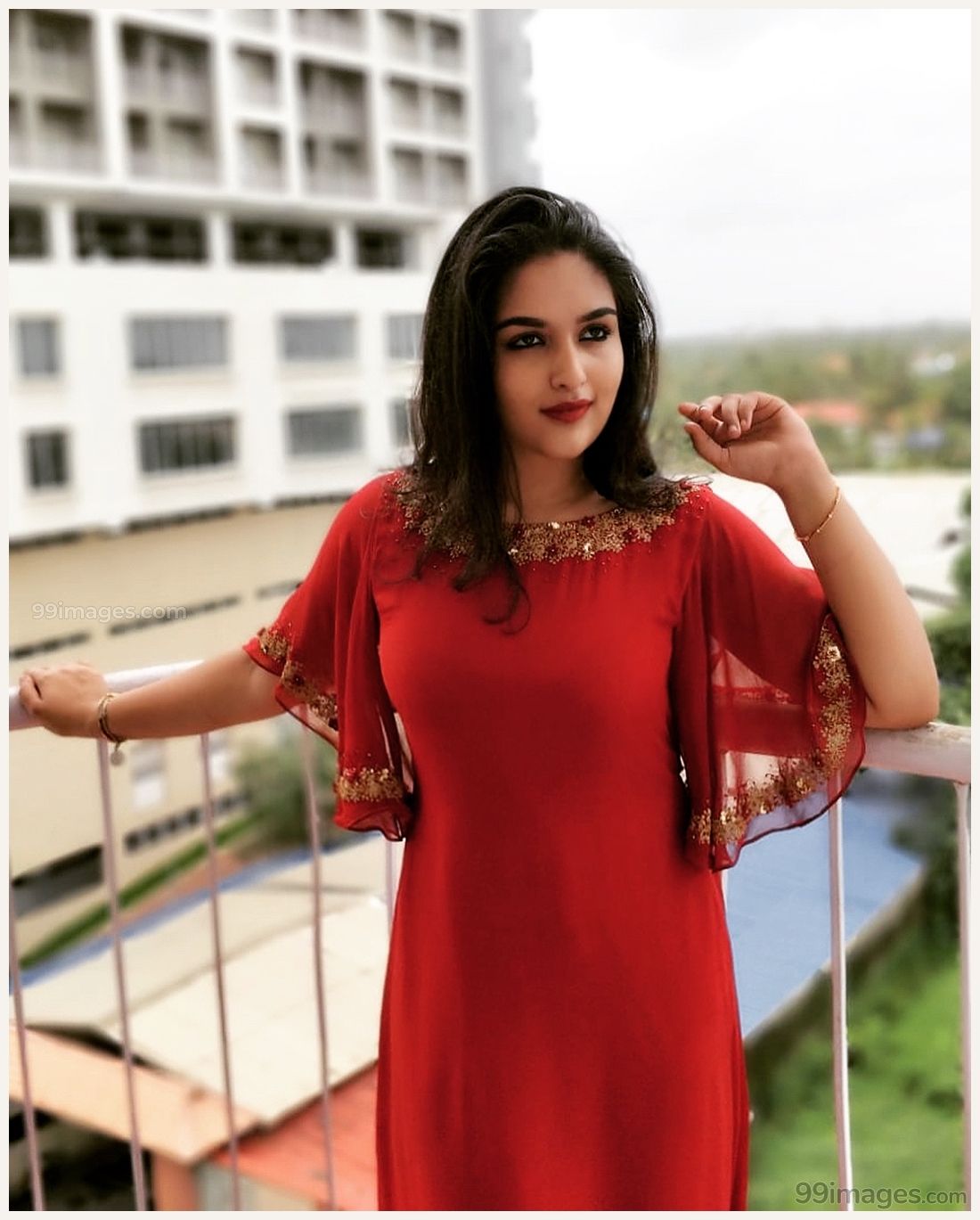 1100x1369 Kurti Wallpaper