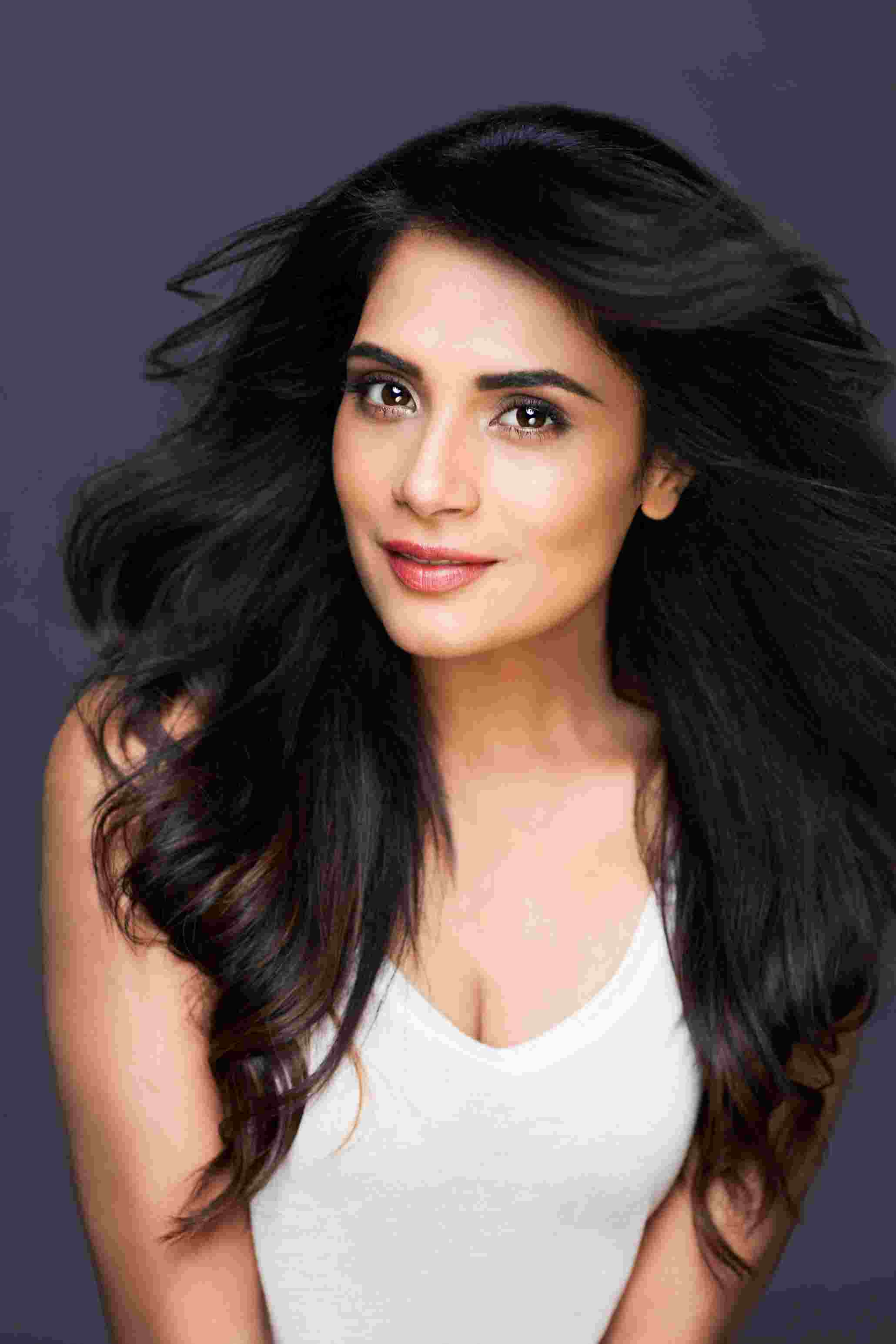 2060x3089 Richa Chadda Hot Photo And Wallpaper In Bikini HD
