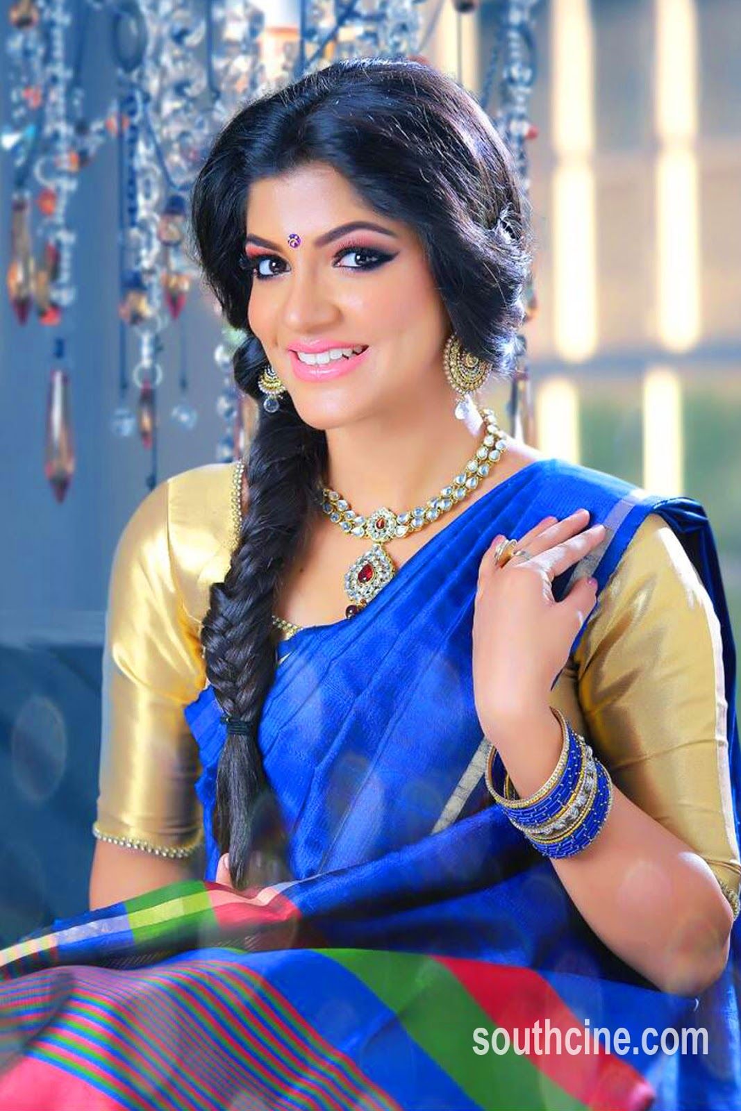 Aparna Balamurali Wallpapers - Top Free Aparna Balamurali Backgrounds ...