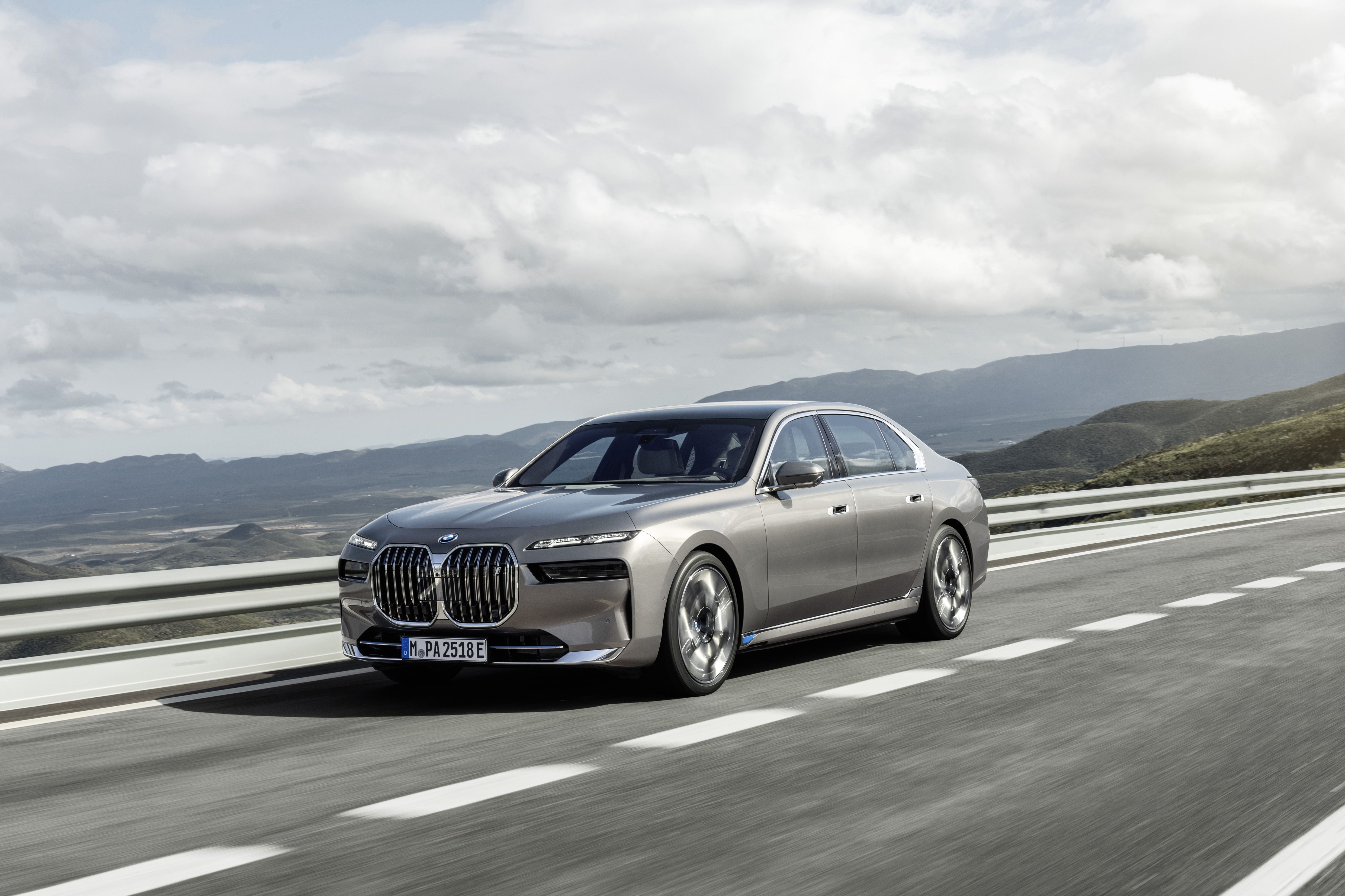 4961x3307 BMW I7 Wallpaper