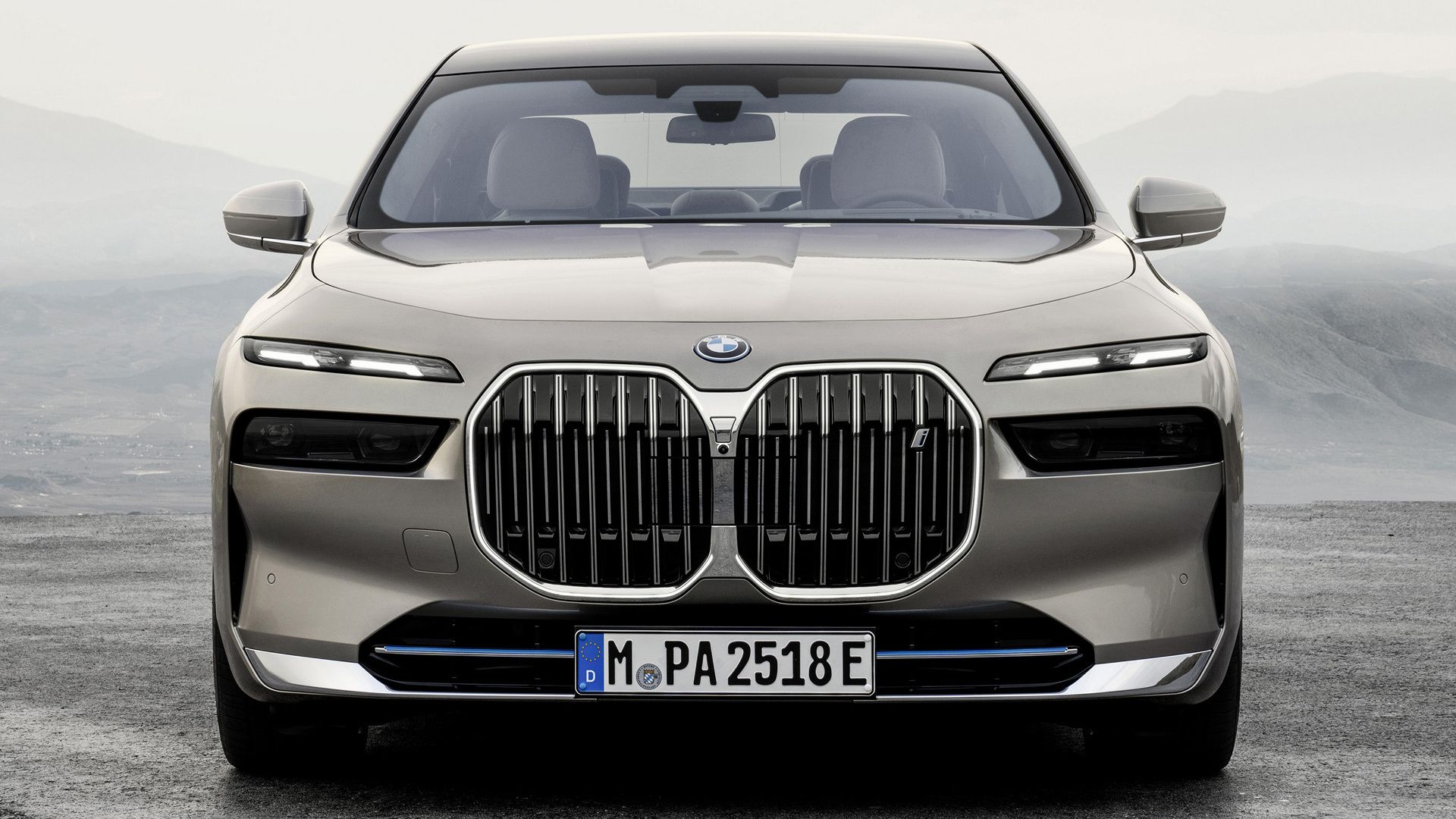 1920x1080 BMW i7 and HD Image
