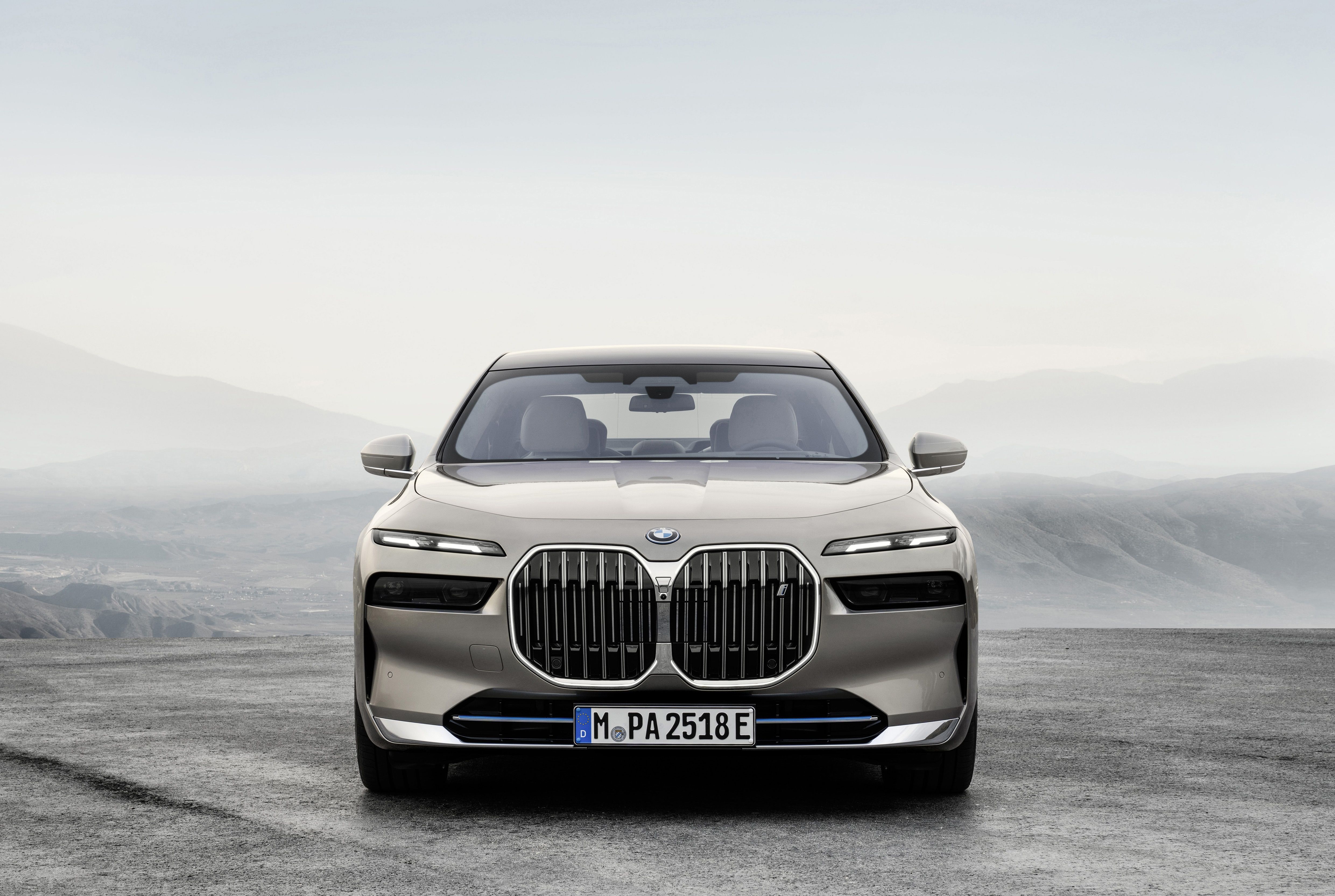 4961x3330 BMW I7 XDrive60 4K Gallery HD Wallpaper