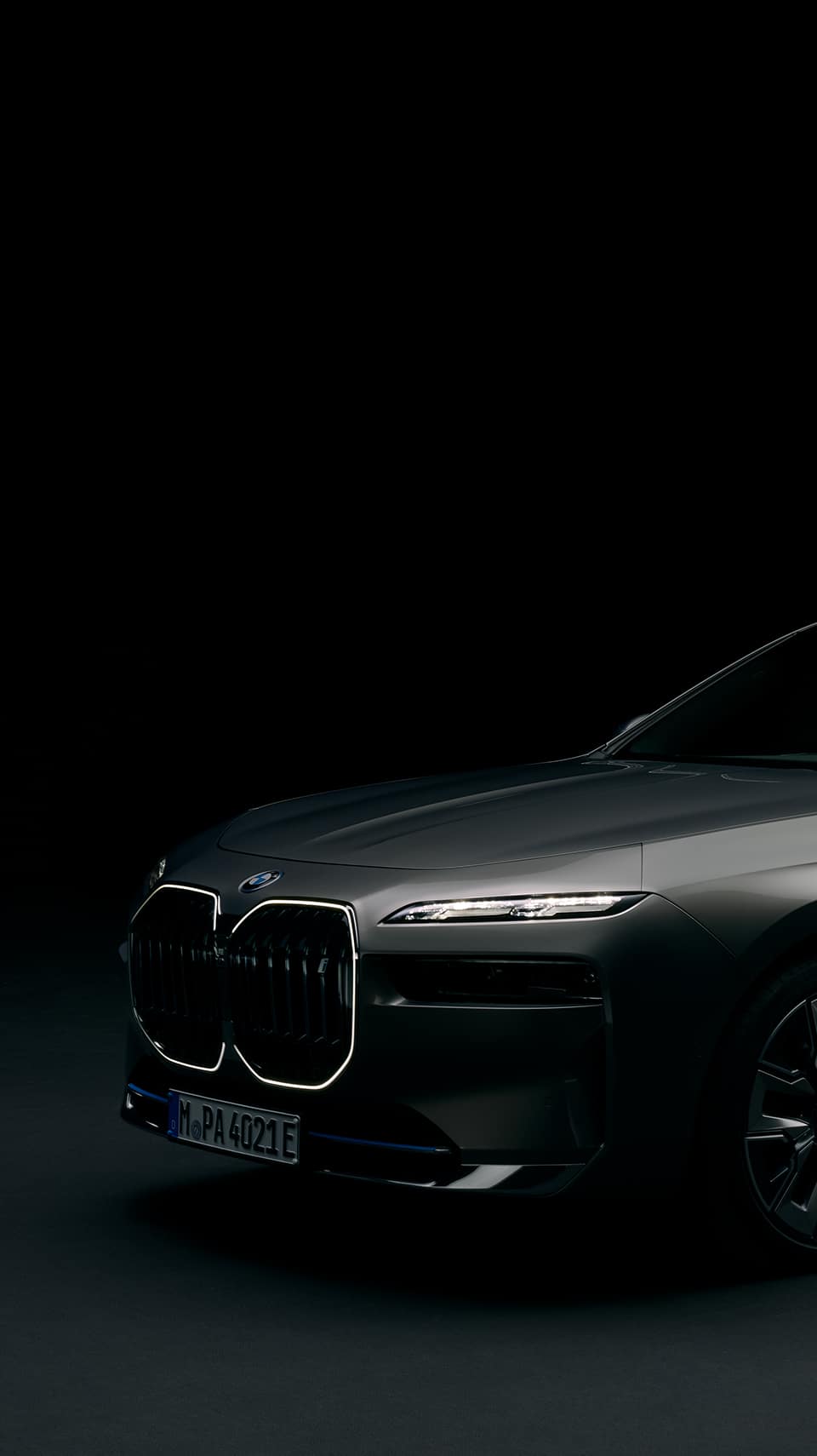 960x1710 Crystal headlights in the new BMW i7
