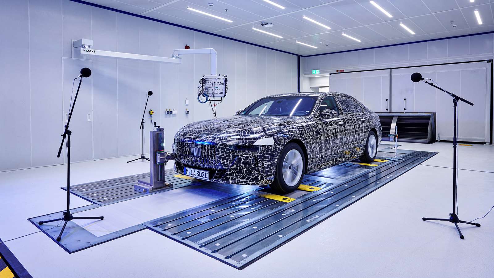 1600x900 First picture of the electric BMW i7 revealed