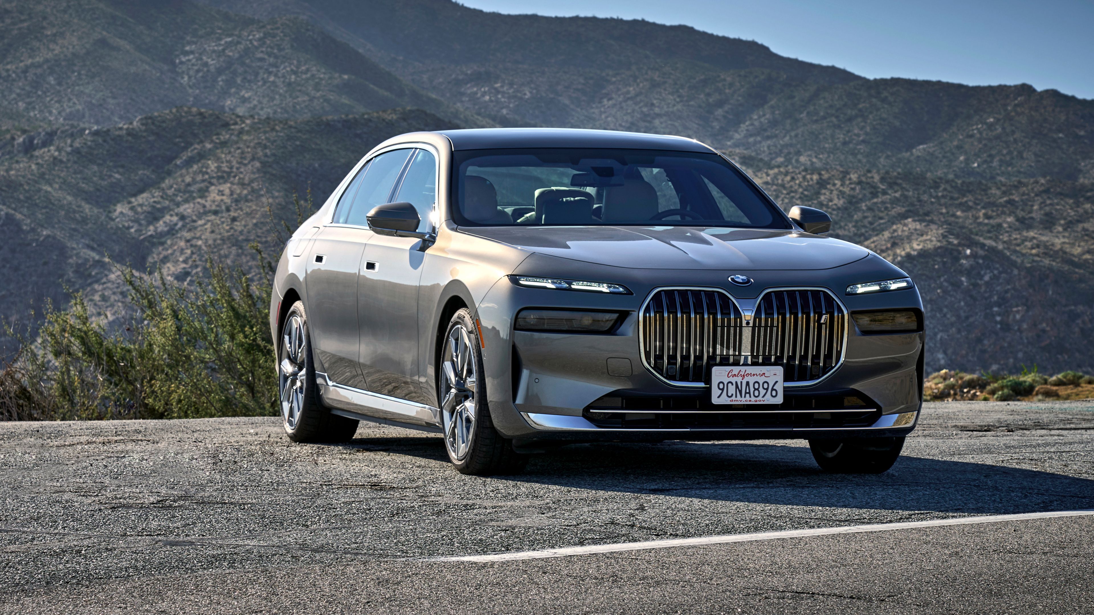 3840x2160 BMW i7 xDrive60 2023 4K 2 Wallpaper Car Wallpaper