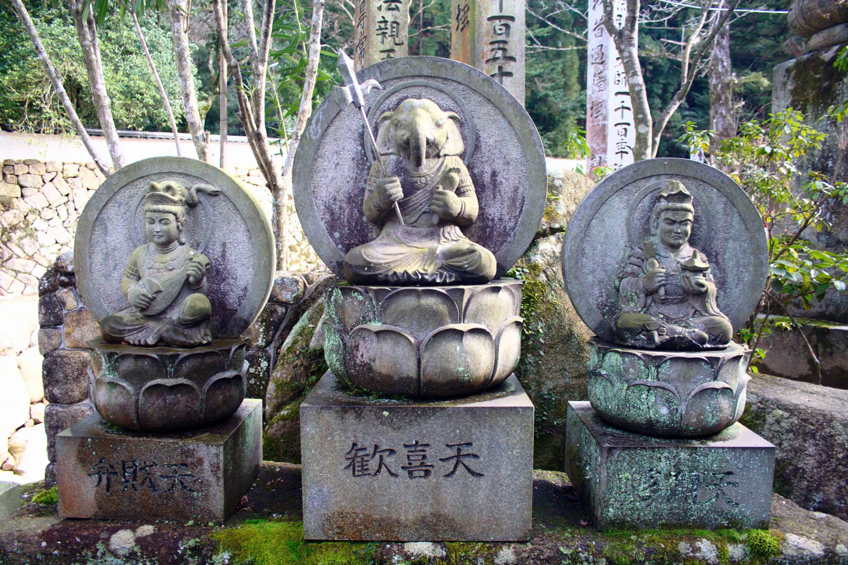 3474x2314 Download Japanese Trimurti All Hindu Gods Statues Wallpaper