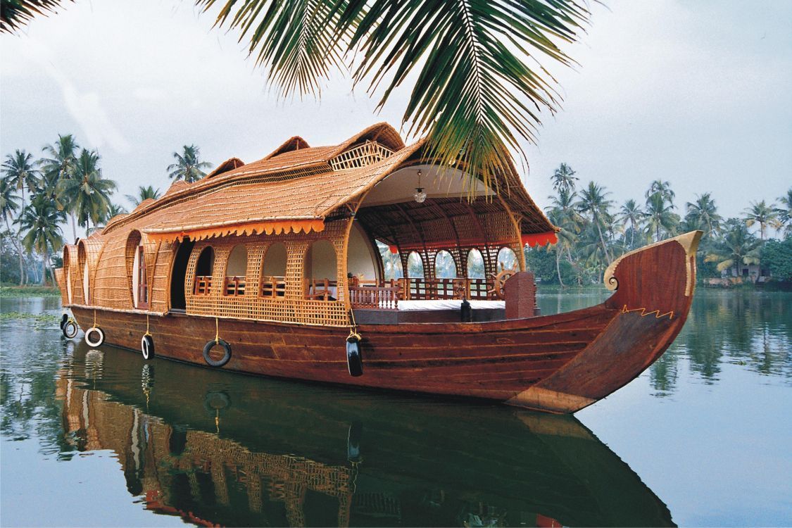 1125x750 Wallpaper Brown Wooden Boat on Water, Background Free Image