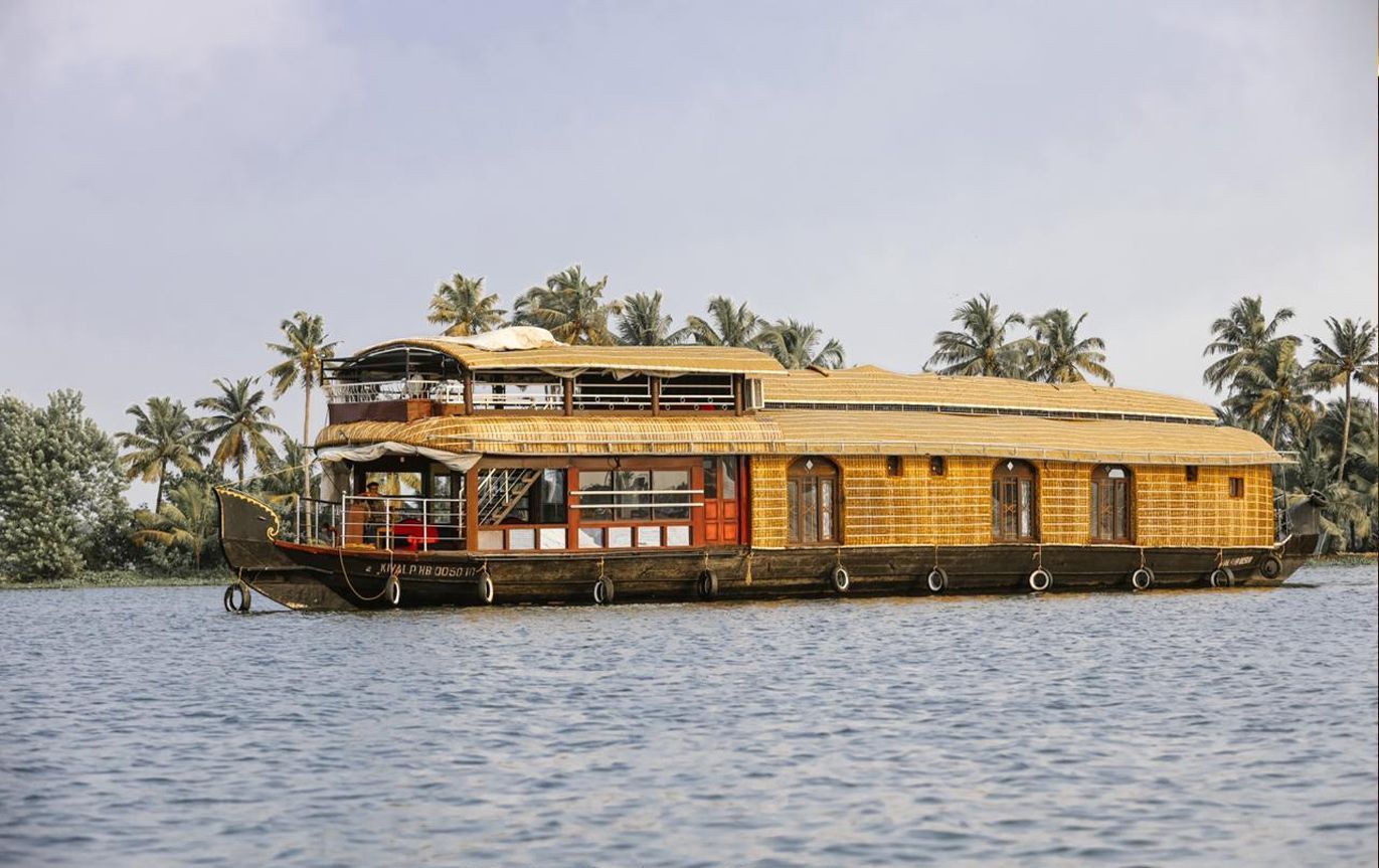 1371x863 Kerala Houseboat, Alleppey Houseboat, 1 bedroom houseboat, 1 Bedroom houseboat with upperdeck, houseboat day cruise, Best Alleppey Houseboats Packages, Houseboat Cruises, 3 Bedroom Houseboat, day cruise booking, Special Houseboat Cruises, best alappuzha