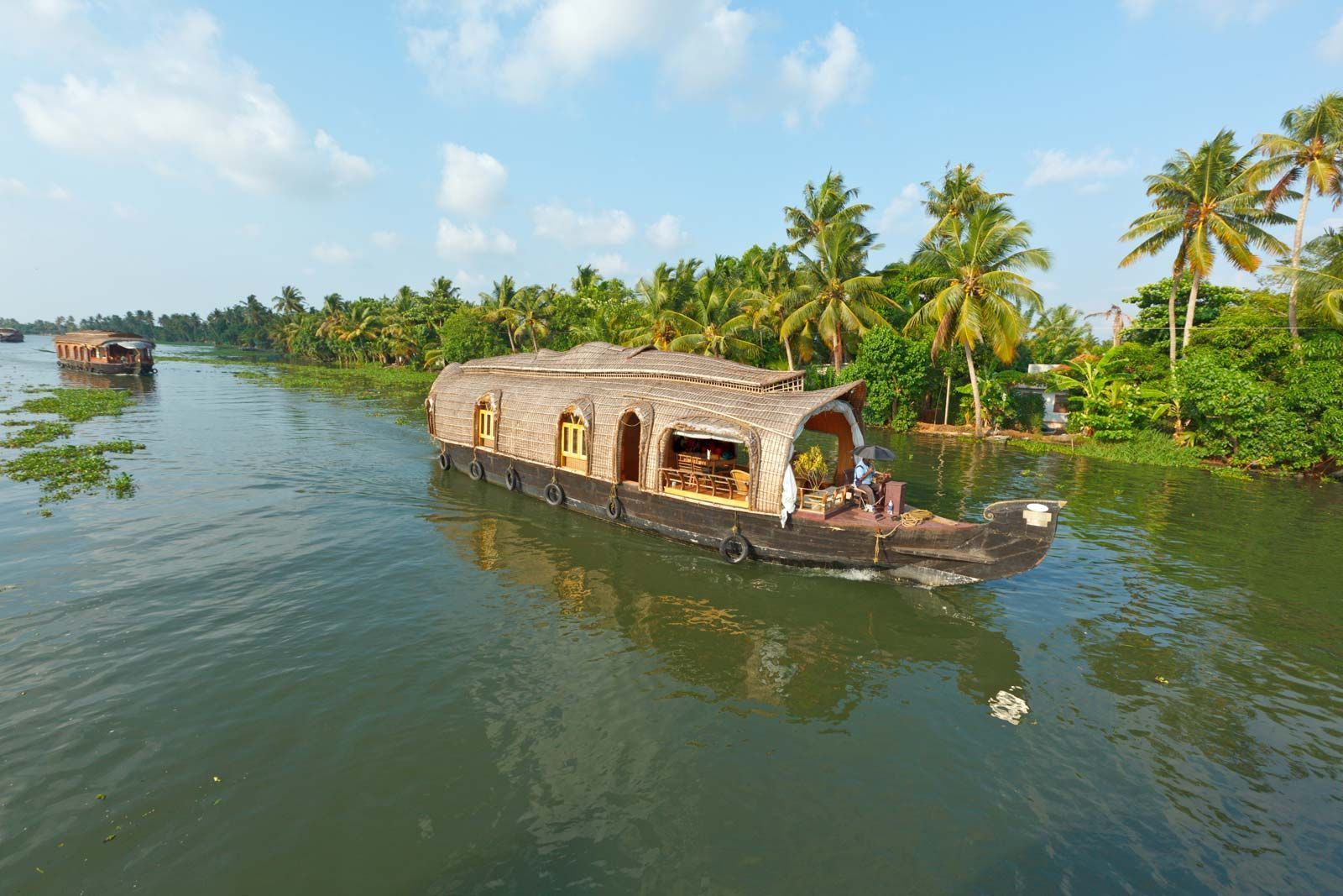 1600x1067 Houseboat. Facts, Picture, & Video