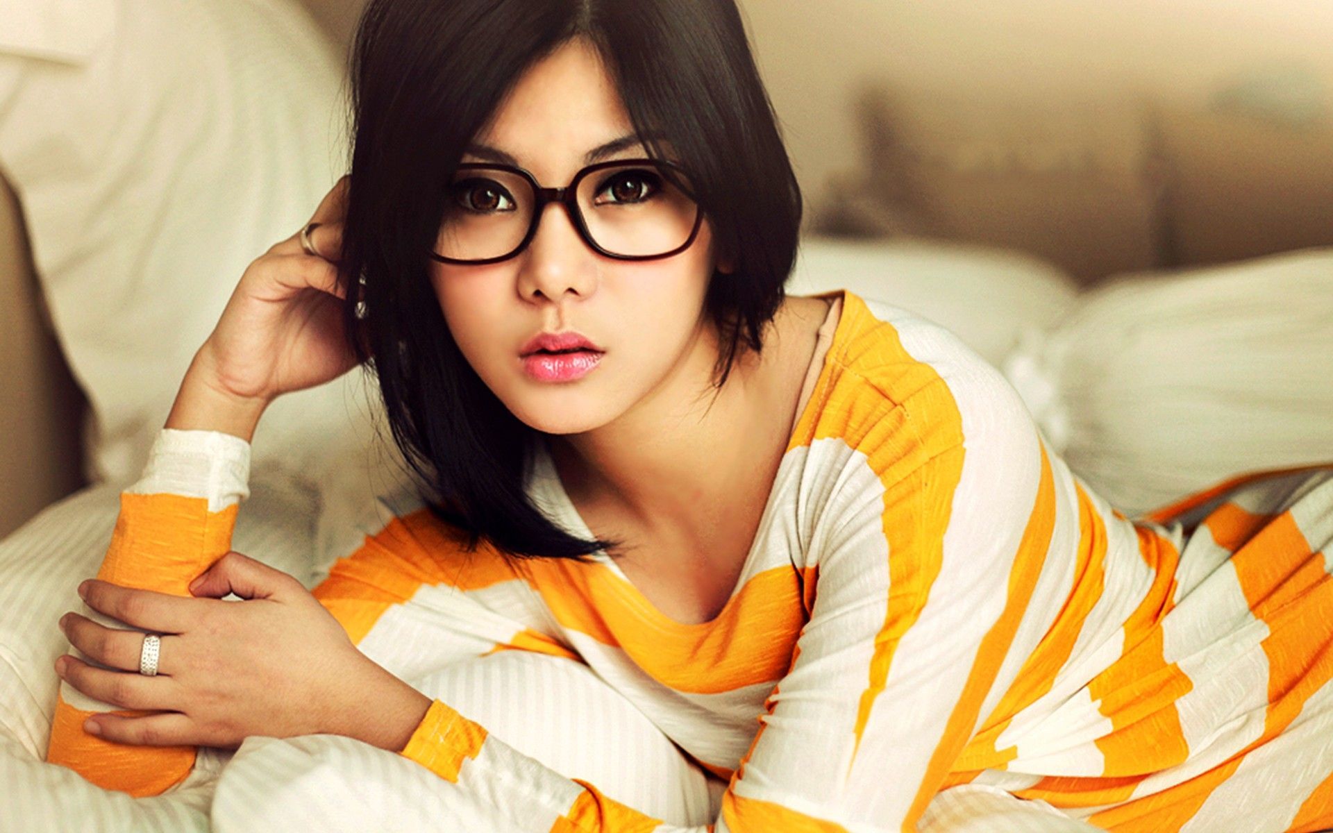 1920x1200 Indonesian Girl Wallpaper