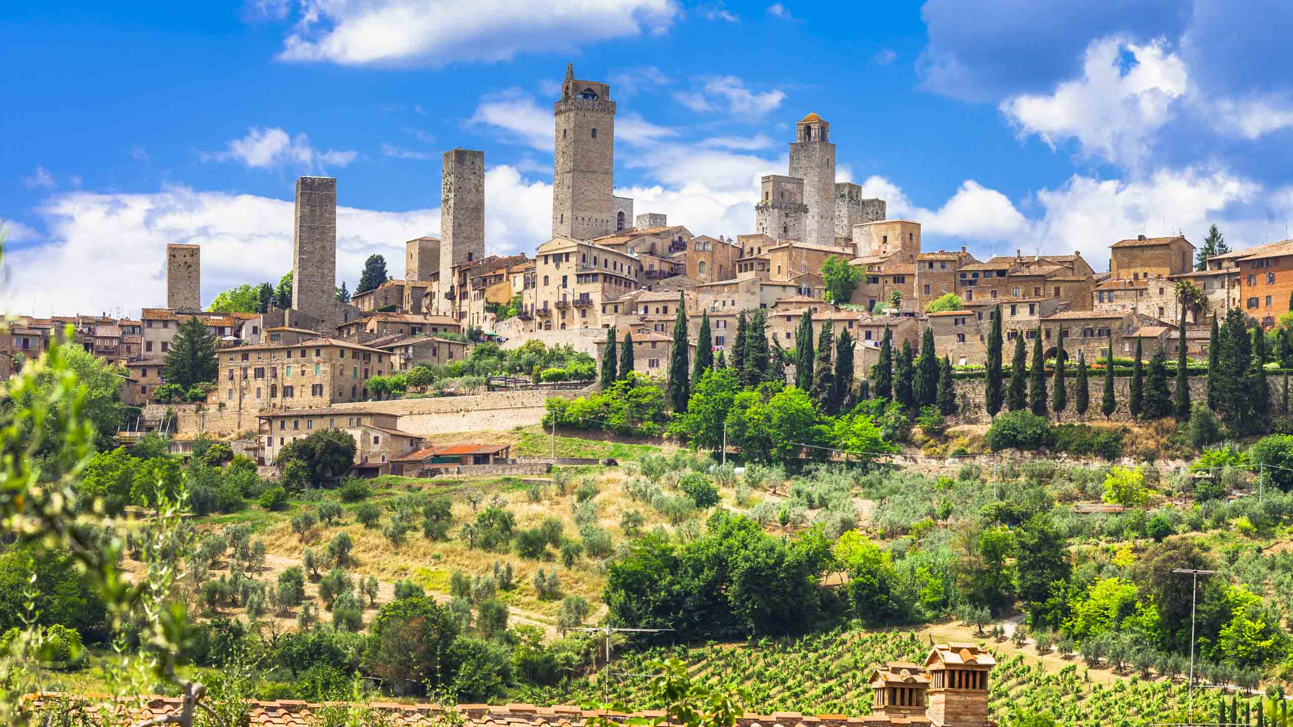 2560x1440 Spend a day in lovely Siena and San Gimignano. A&K Villas
