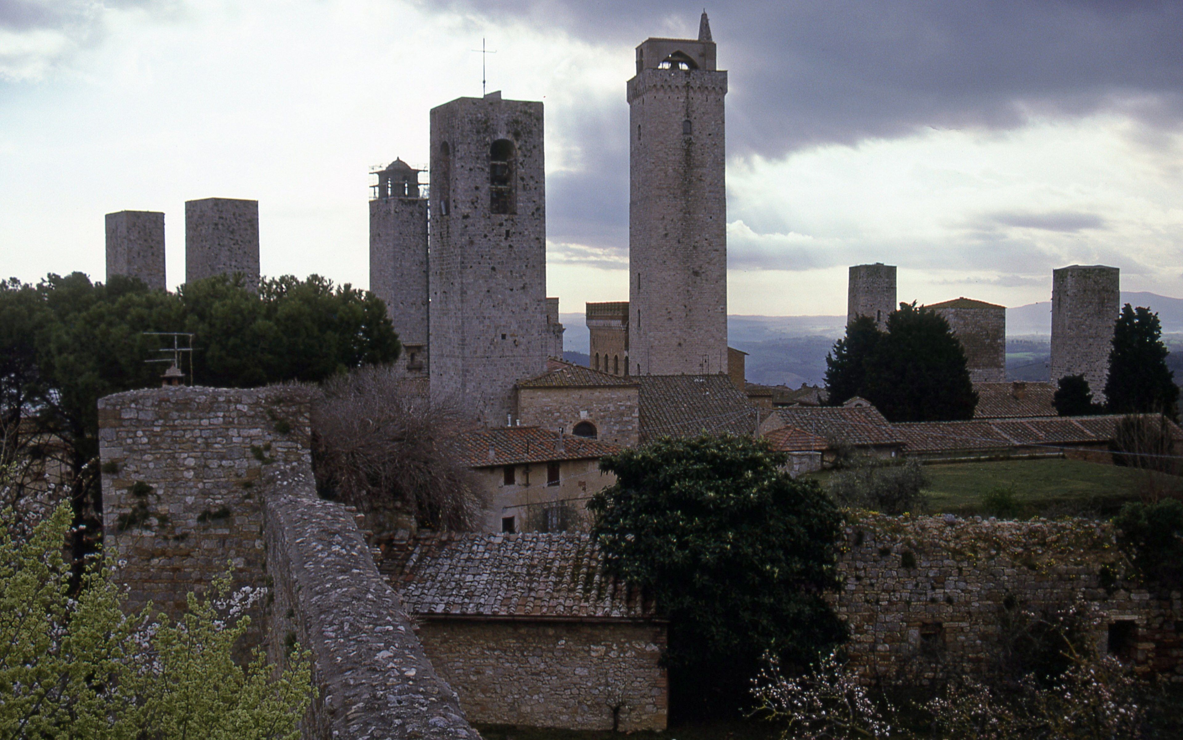 3840x2404 Wallpaper / towers of san gimignano 4k wallpaper free download