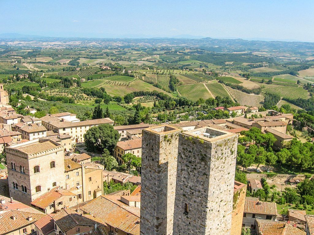 1024x768 The Towers of San Gimignano Frenzy or Architectural Genius?