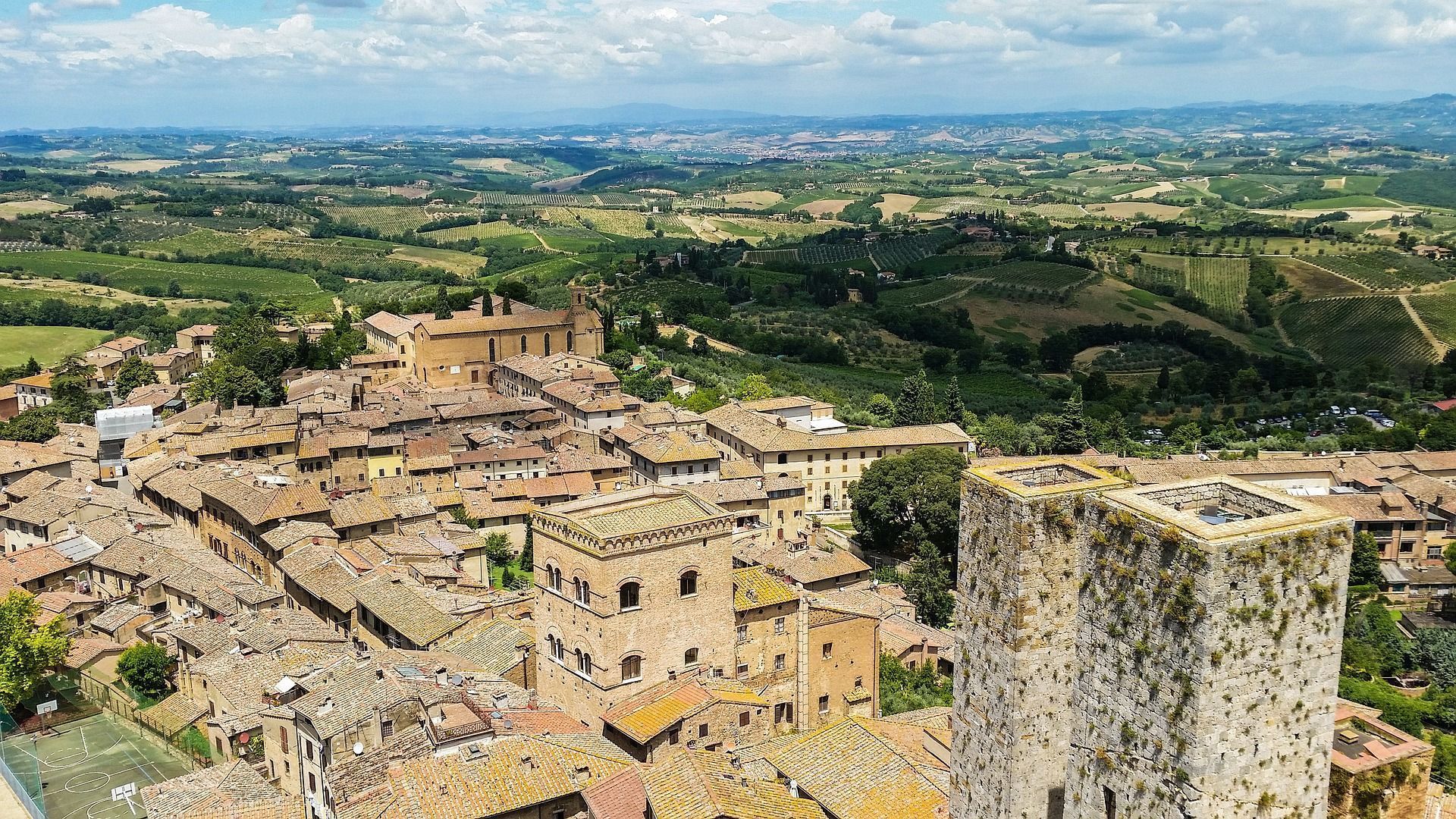 1920x1080 City tour San Gimignano tower city