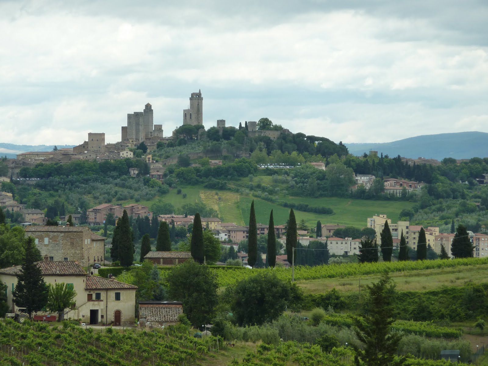 1600x1200 Italy, San Gimignano