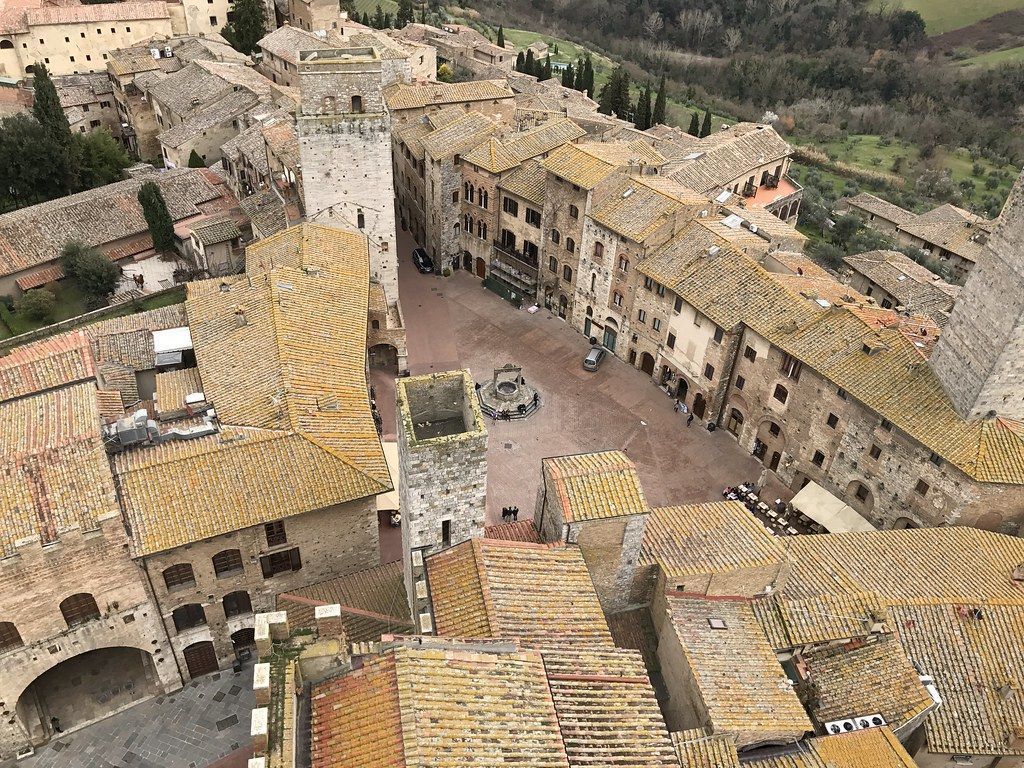 1024x768 Torre Grossa, San Gimignano, Toscana, Italy. Piazza della