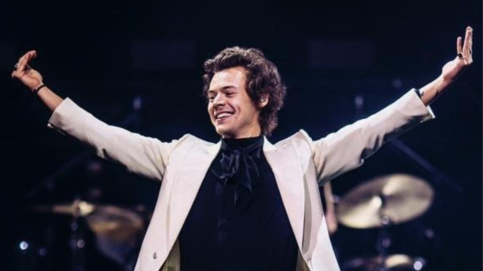 1600x900 Harry Styles is releasing 'Harry's House' this May 2022