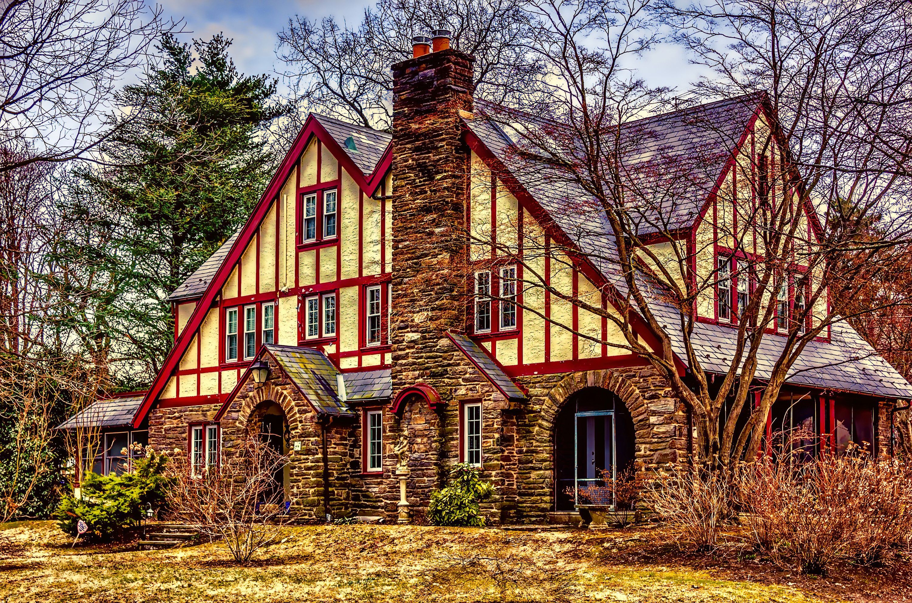 3000x1985 American Tudor Style House