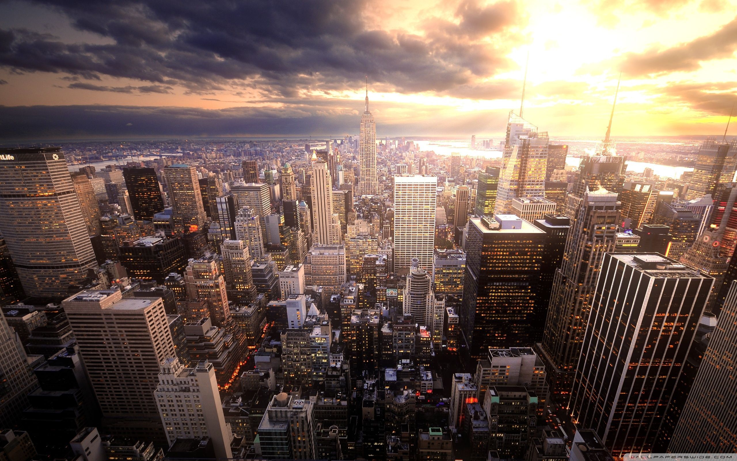 2560x1600 Manhattan Wallpaper