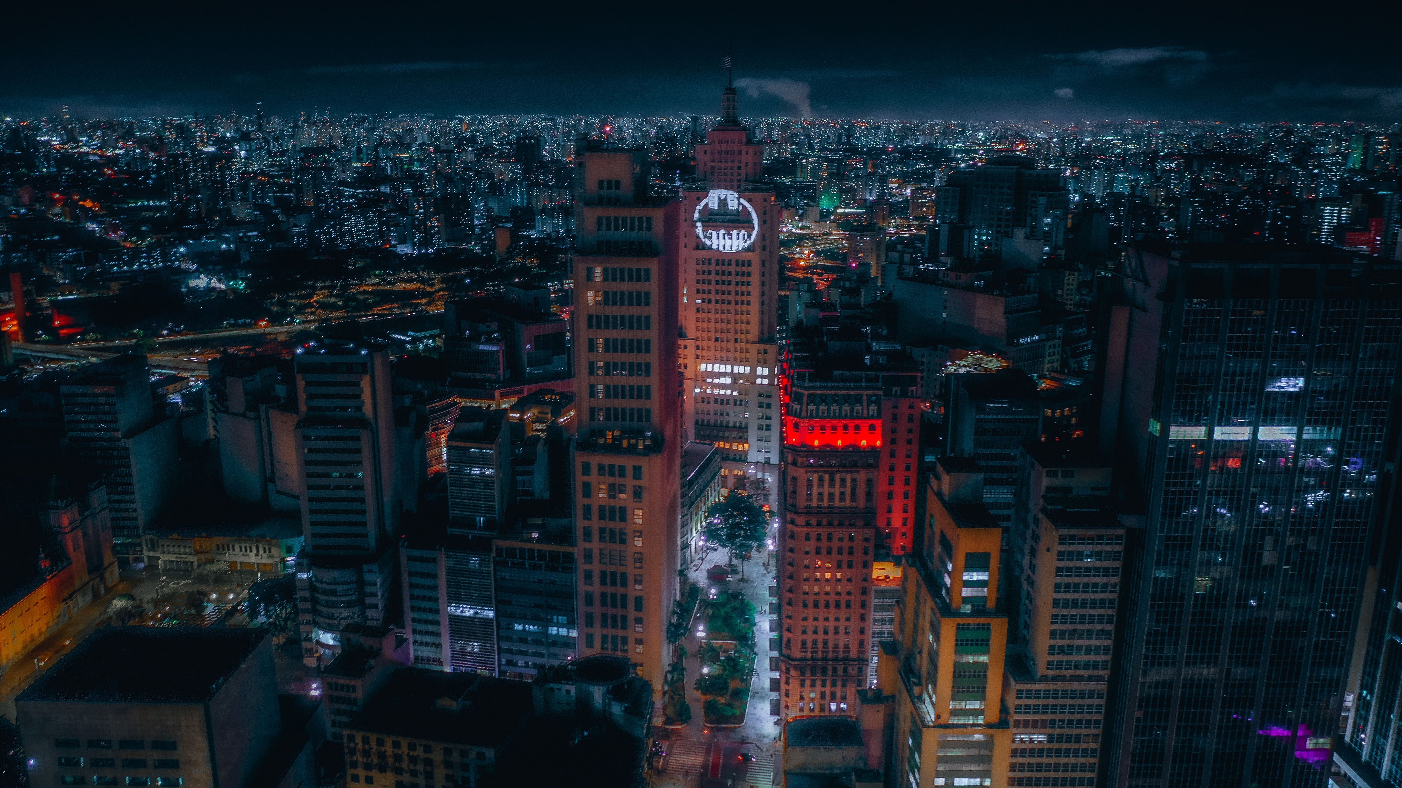 5472x3078 Futuristic City at Night · Free