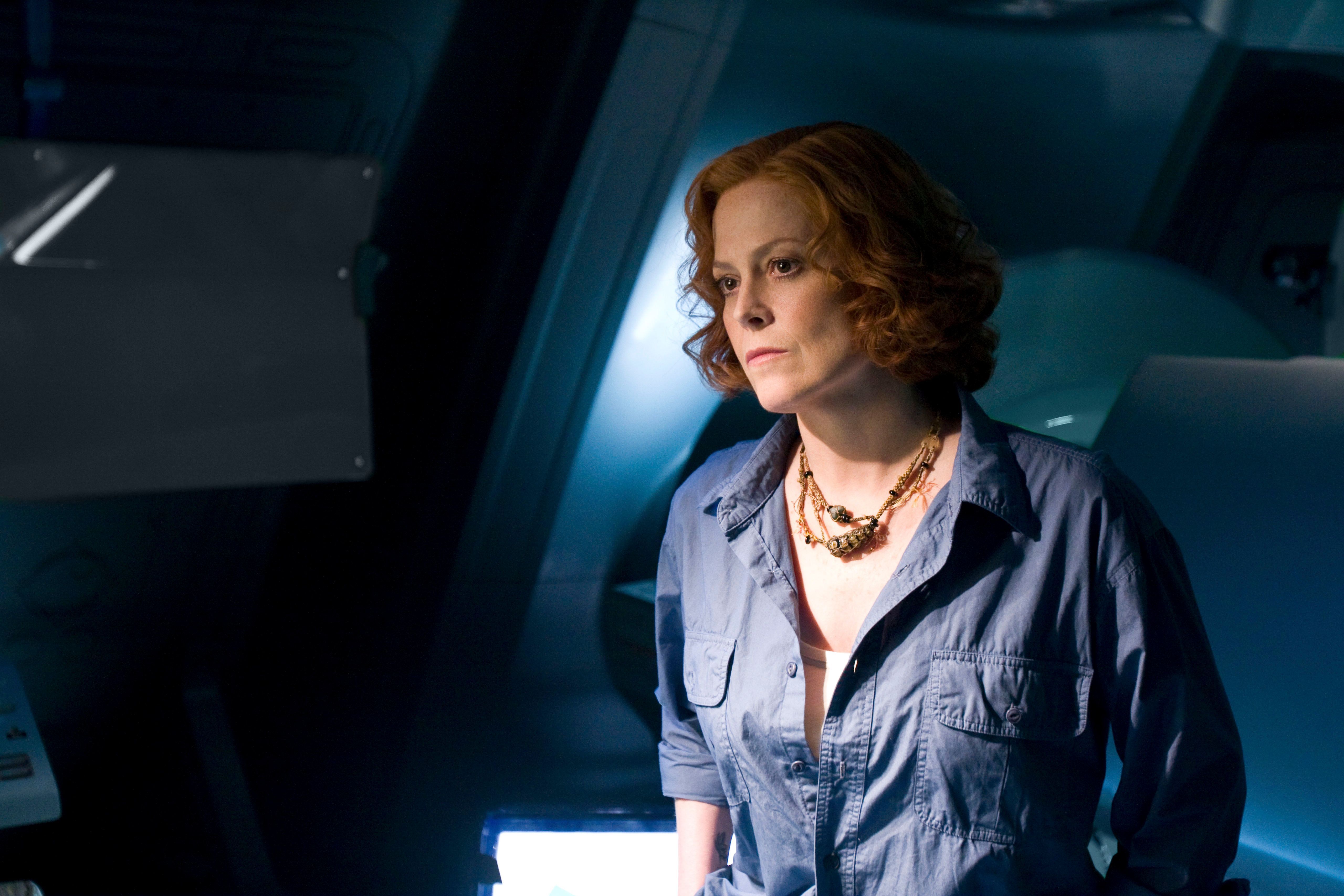 5120x3413 Sigourney Weaver HD Wallpaper and Background