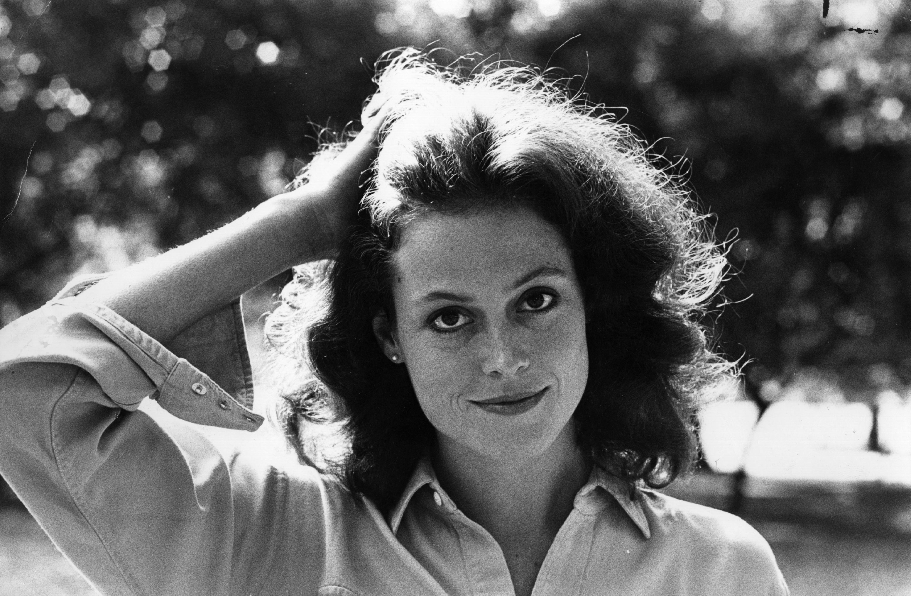 3105x2033 Free download Sigourney Weaver image Sigourney Weaver HD wallpaper and [3105x2033] for your Desktop, Mobile & Tablet. Explore Sigourney Weaver Wallpaper. Sigourney Weaver Wallpaper