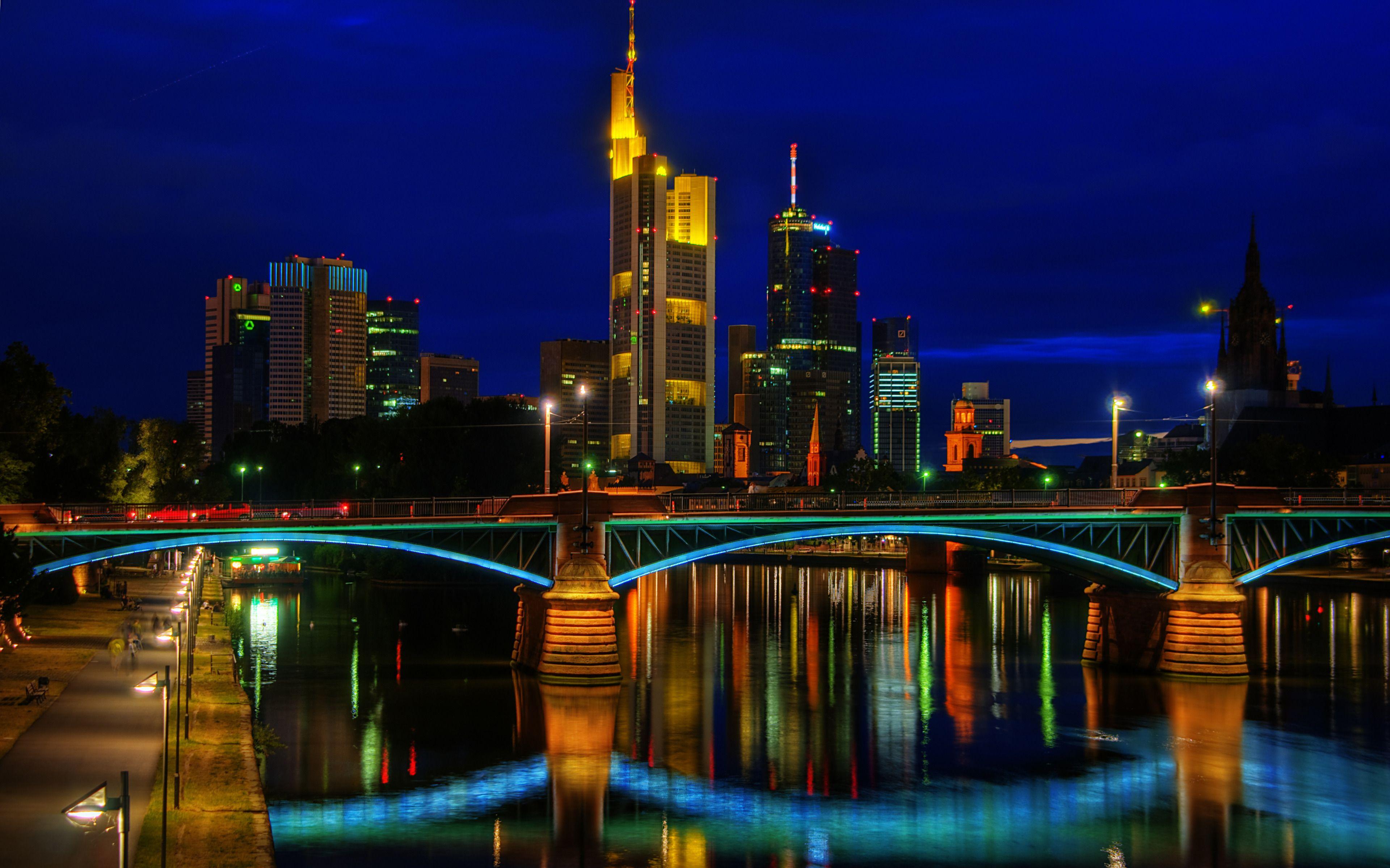 3840x2399 Ignatz Bubis Brücke, Frankfurt Am Main, Germany Widescreen Wallpaper