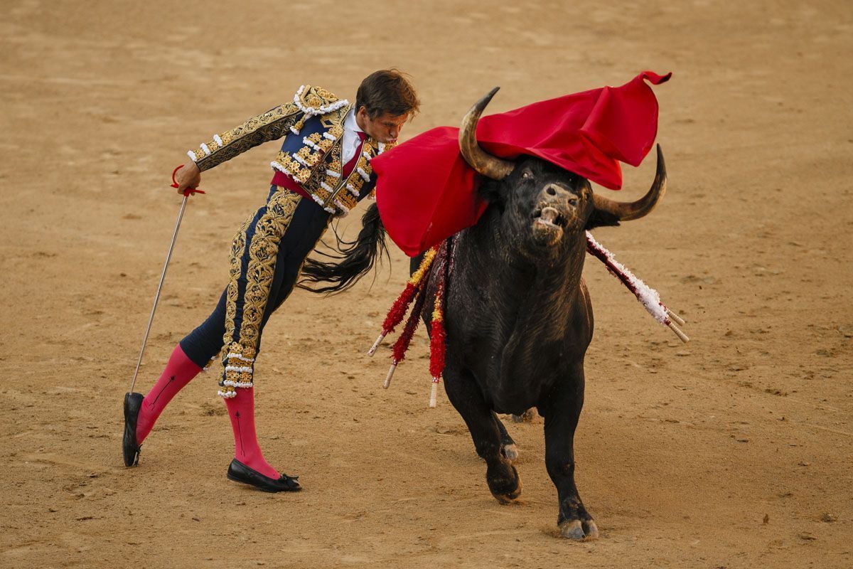 1200x800 Spanish Style Bullfighting Wallpaper