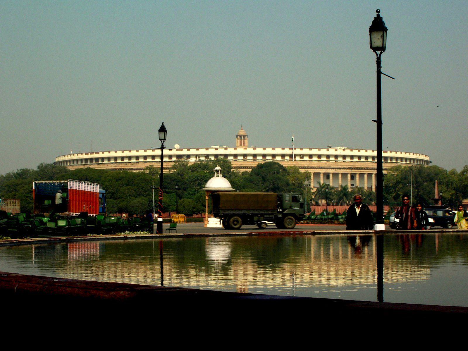 1600x1200 Parliament Wallpaper