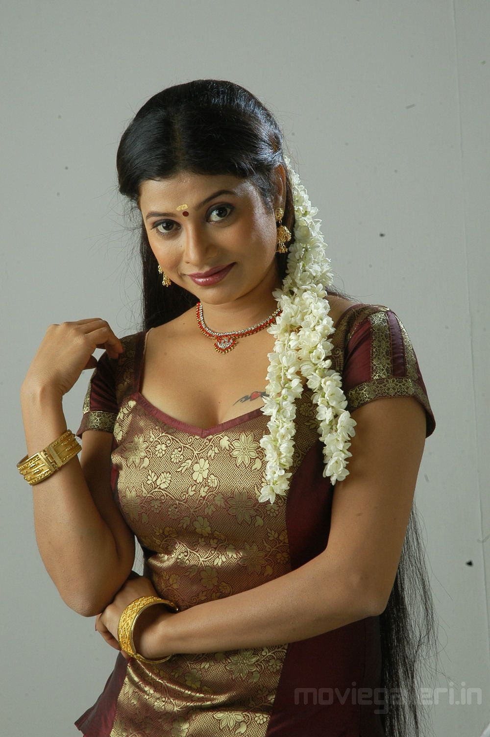1000x1504 Tamil Actress Shobana Naidu Hot Spicy Stills