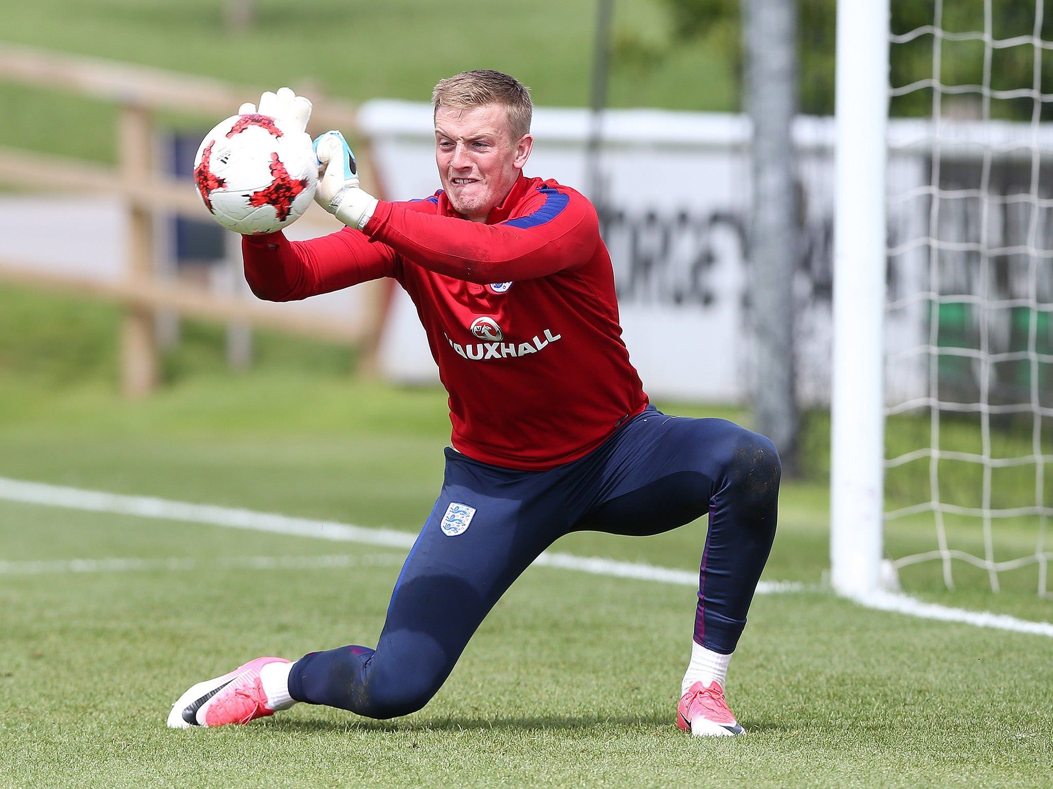 2048x1536 Everton sign goalkeeper Jordan Pickford from Sunderland in club record deal