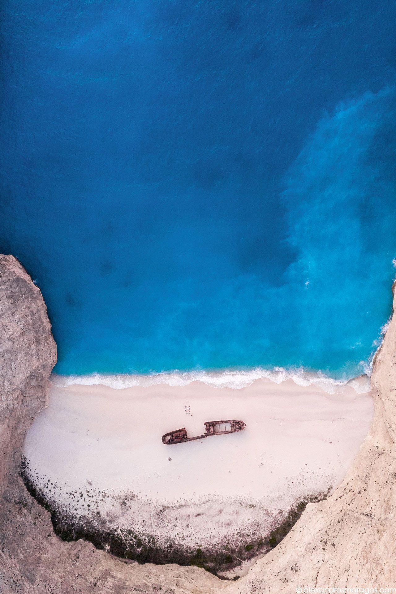 1280x1920 The Shipwreck Beach Image for Phone Wallpaper