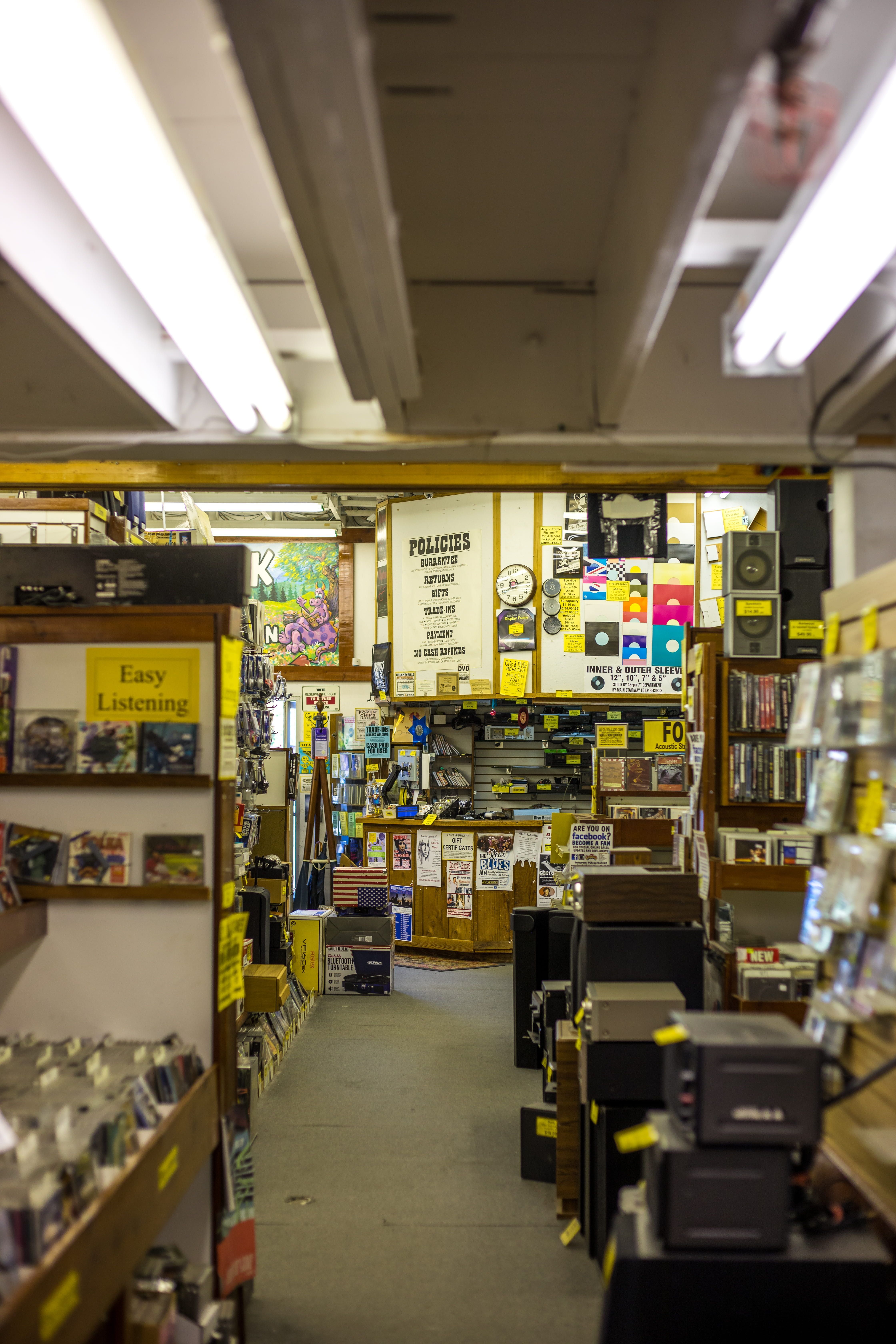 4480x6720 Wallpaper / store, vintage shop, abundance, display, assorted, market, turned, shelf, inside, shp, aisle, communication, choice, consumerism, store interior#, music free download