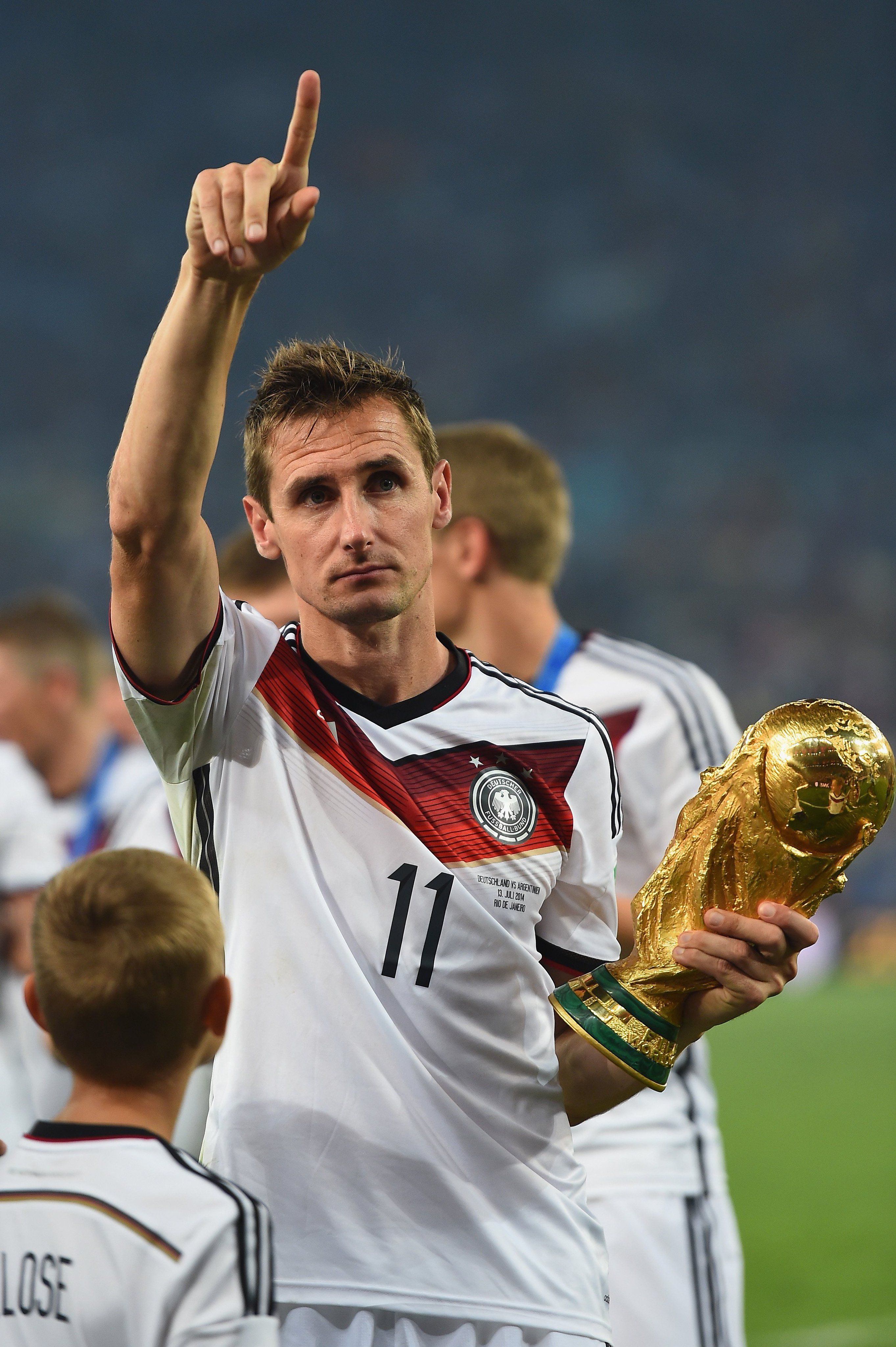 2726x4096 Squawka On X: Happy 40th Birthday To Miroslav Klose! 2002: ⚽️⚽️⚽️⚽️⚽️ 2006: ⚽️⚽️⚽️⚽️⚽️ 2010: ⚽️⚽️⚽️⚽️ 2014: ⚽️⚽️ The World Cup All Time Top Goalscorer With 16 Goals At The Finals. / X