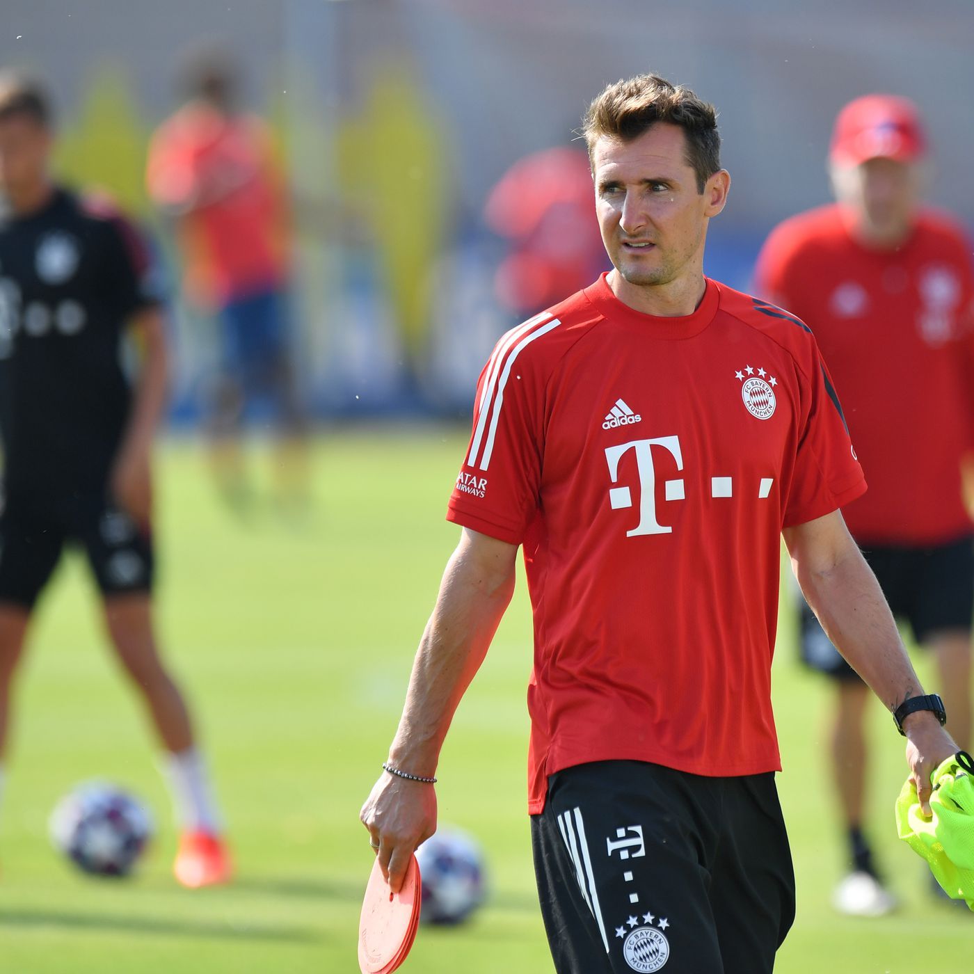 1400x1400 Former Bayern Munich assistant coach Miroslav Klose will be forced to take a break Football Works