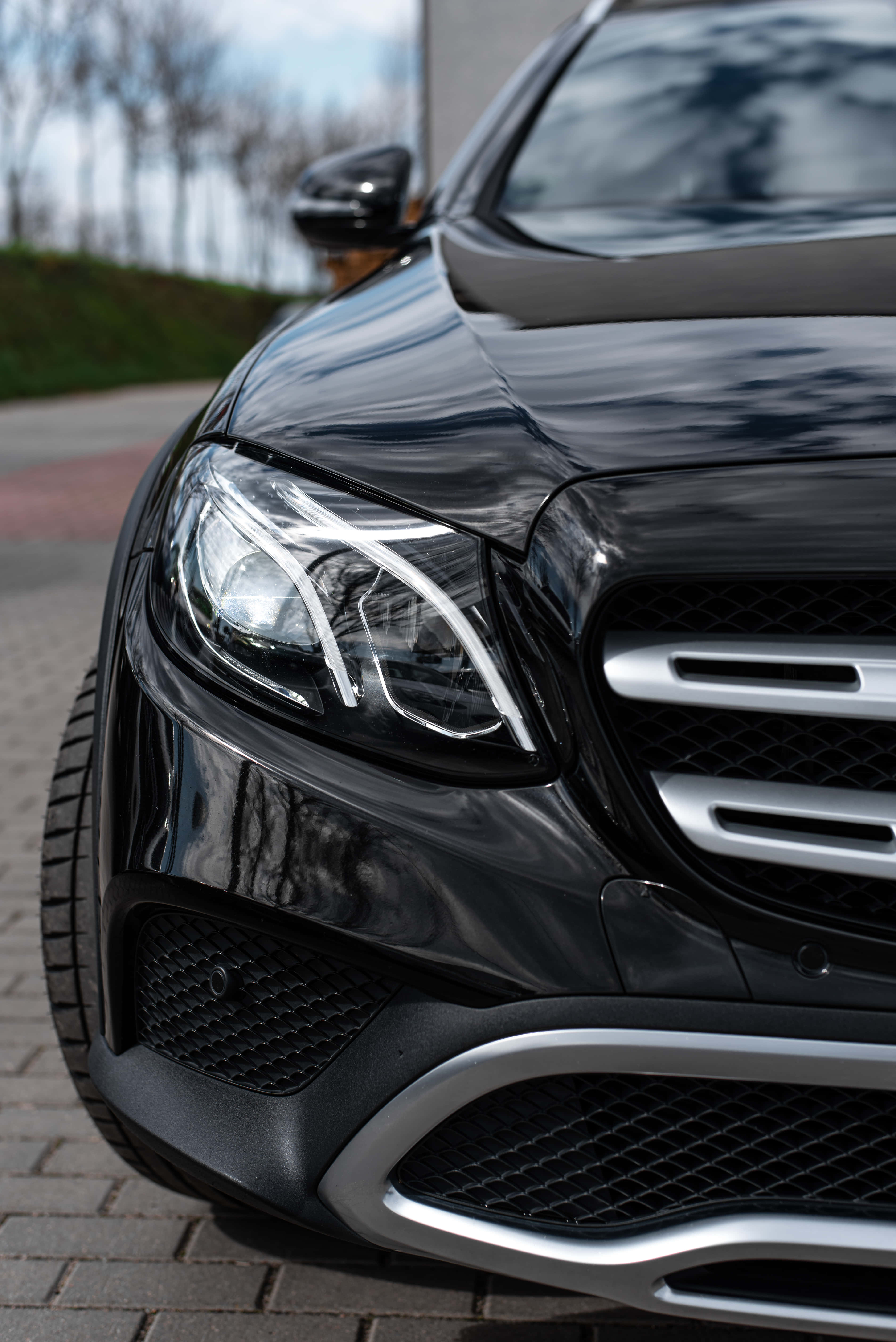 3803x5697 Mercedes Benz Phone Wallpaper